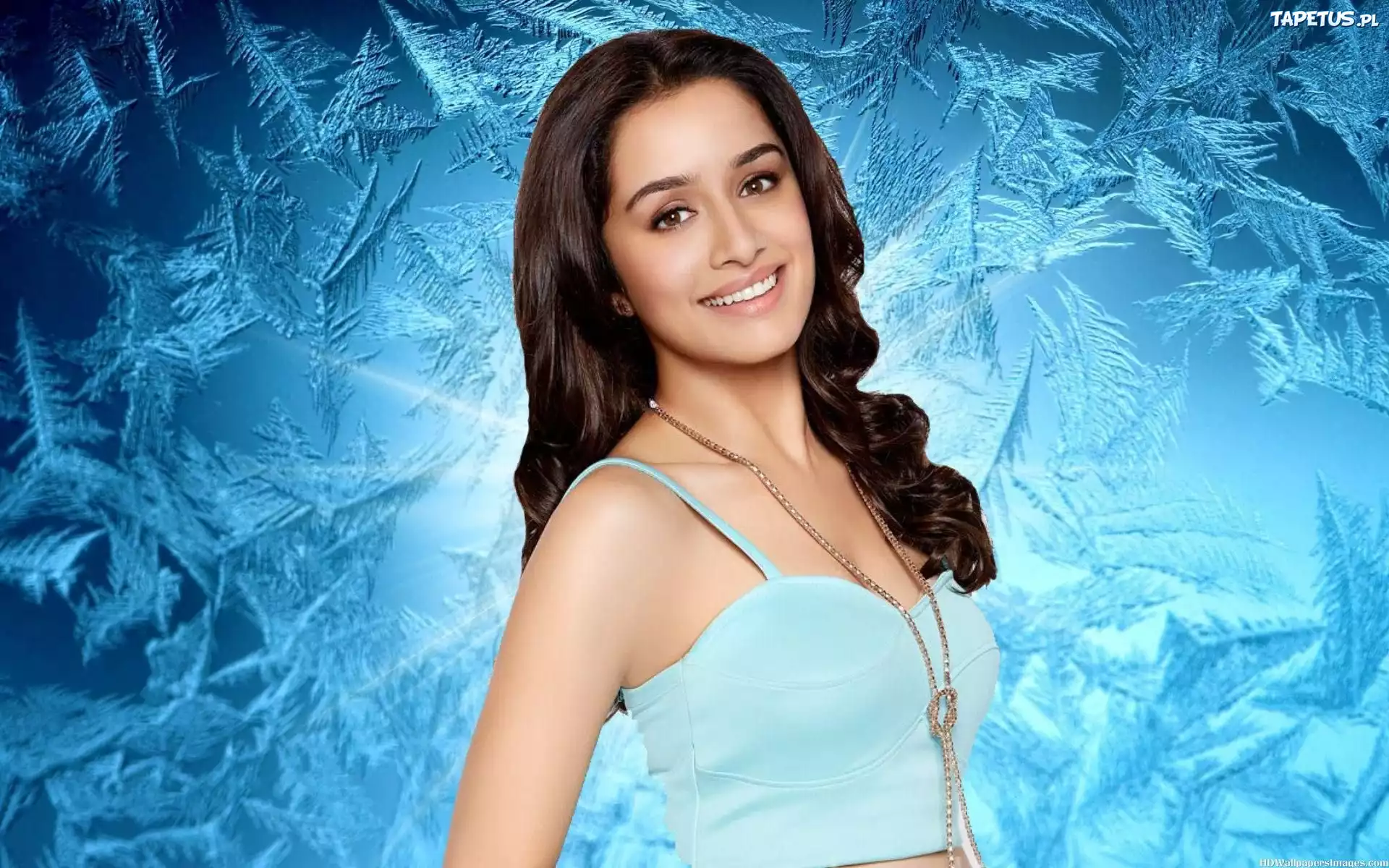 Uśmiechnięta, Shraddha Kapoor