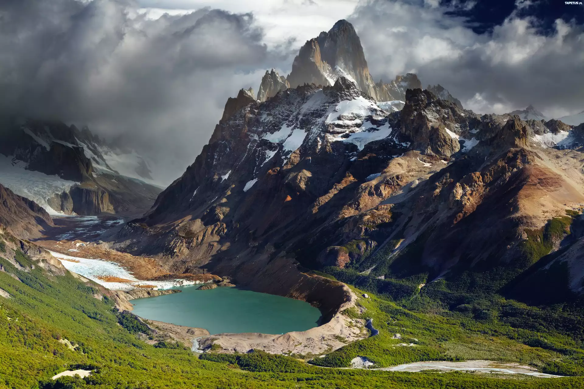 210239_argentyna-patagonia-gory-andy-jezioro.jpg