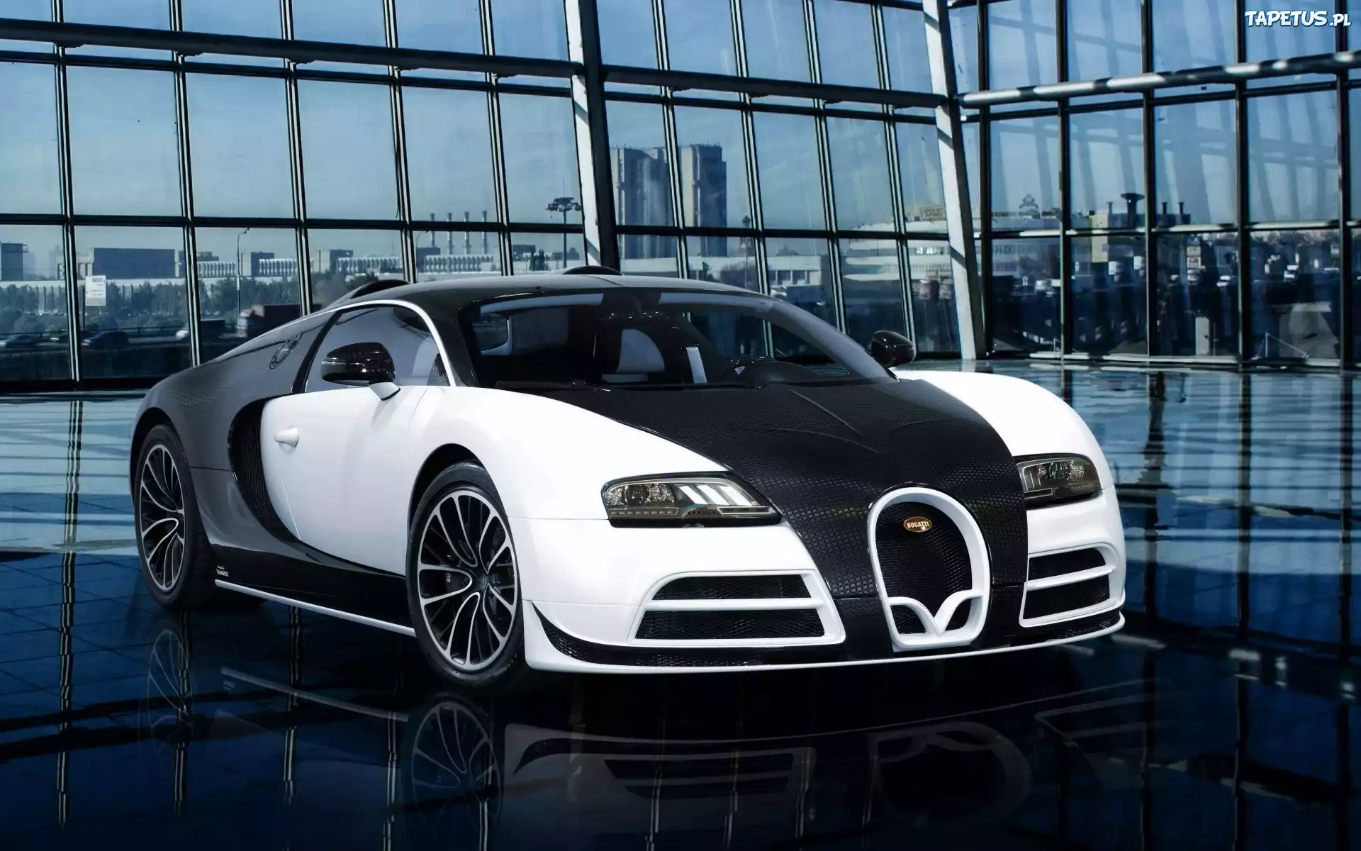 Bugatti Veyron 16.4, Vivere