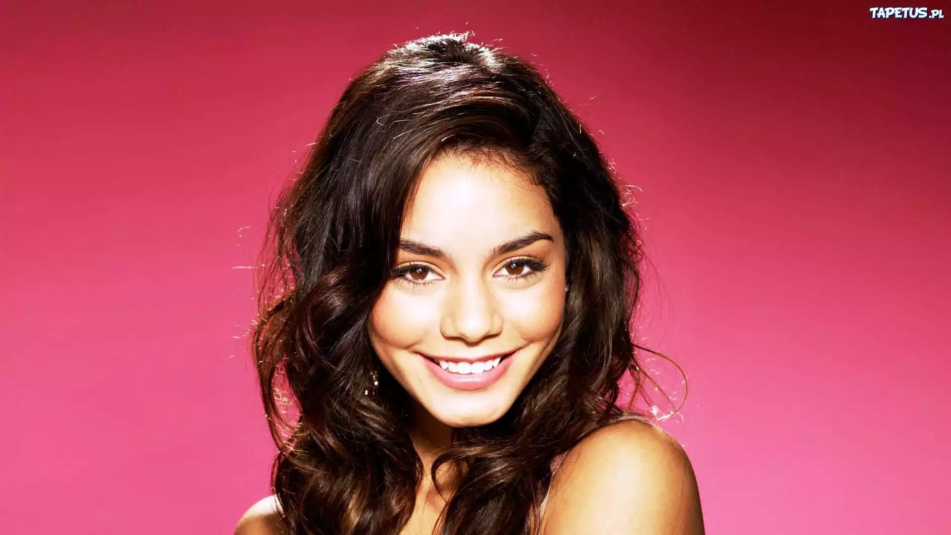 Uśmiechnięta, Vanessa Hudgens