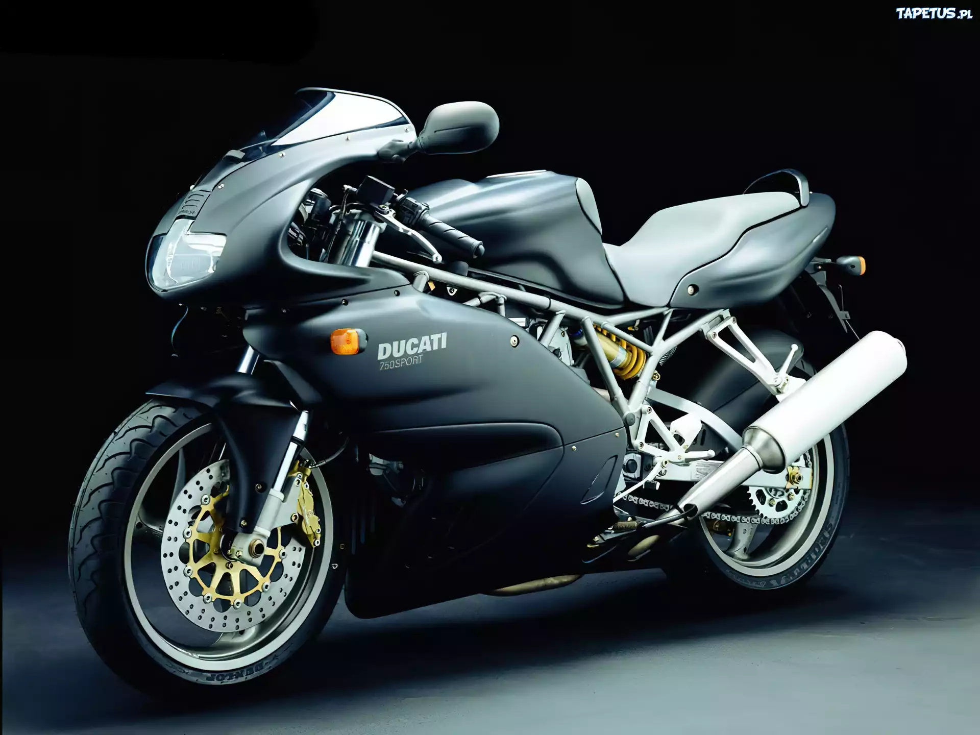 Czarne, Ducati 750 sport