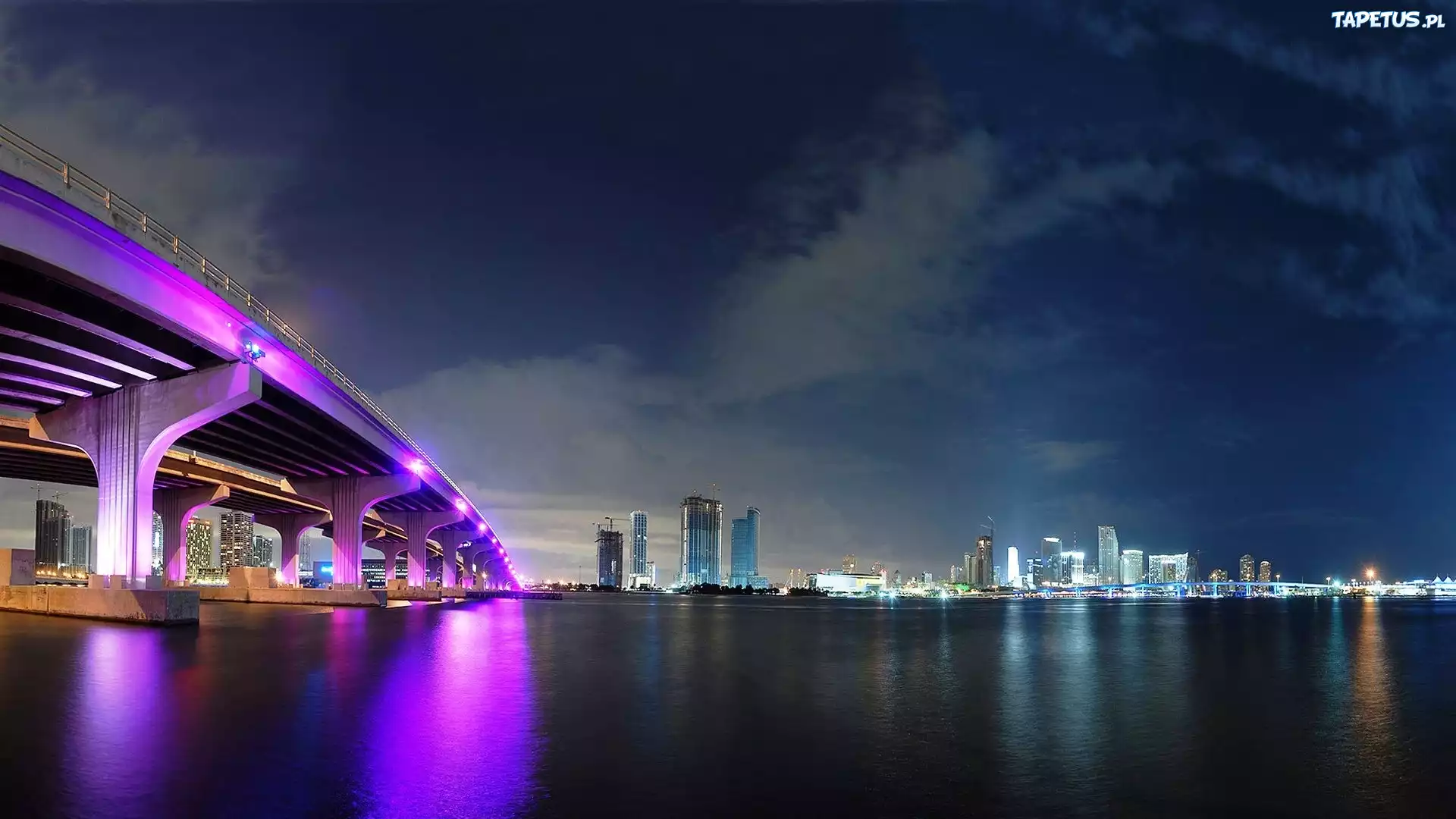 Most, Miami, Noc