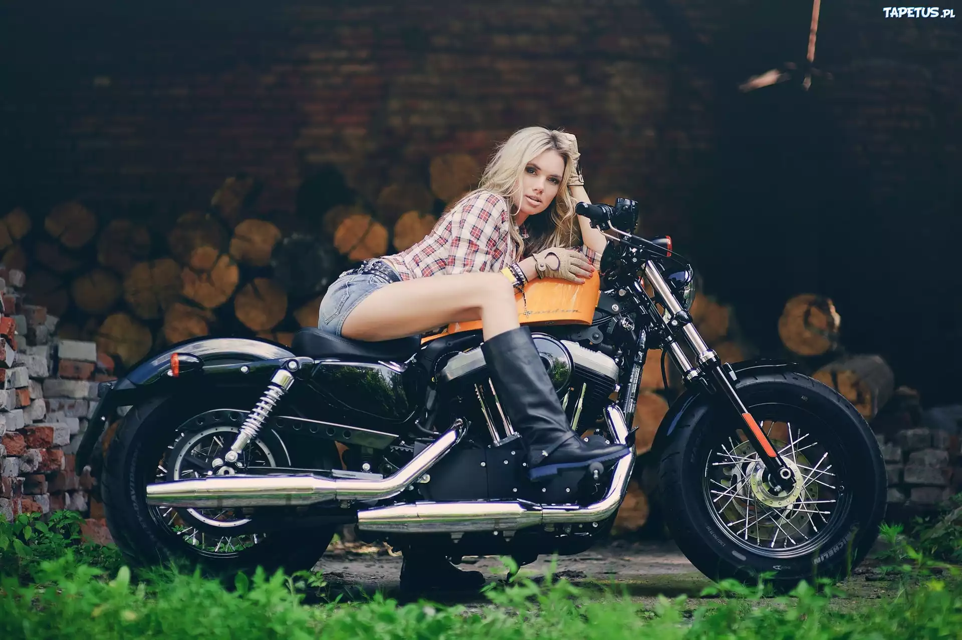 Motocykl, Kobieta