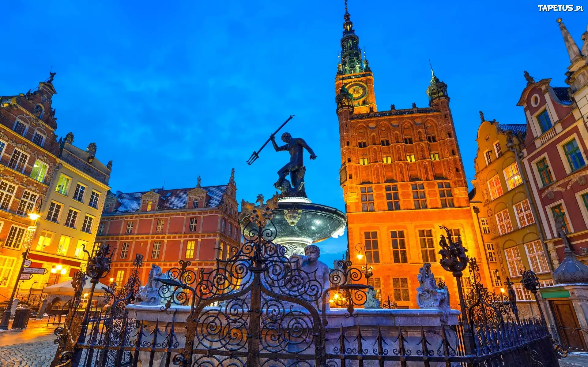 Neptun, Oświetlone Kamienice, Gdańsk, Polska