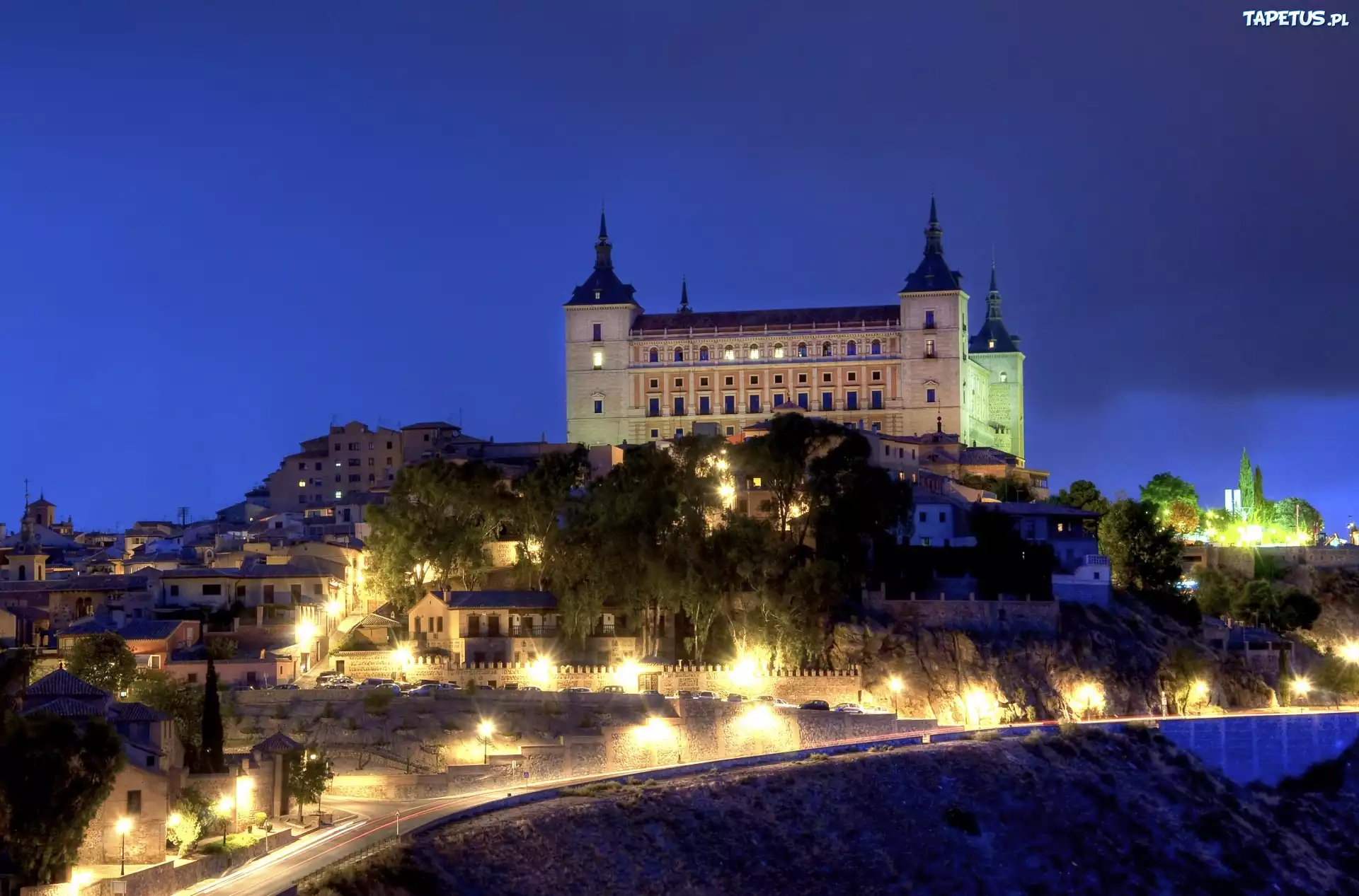 Hiszpania, Sewilla, Domy, Noc, Światła, Pałac Królewski Alcazar