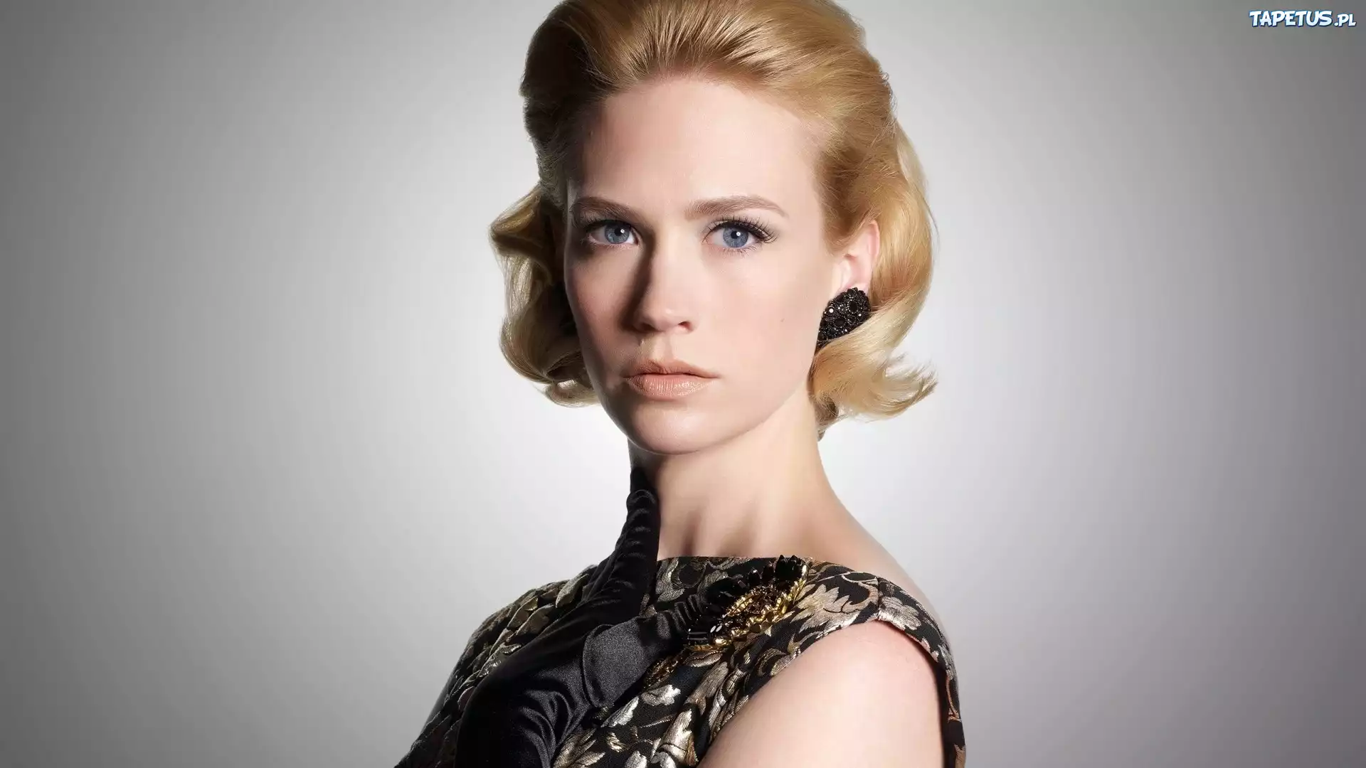 January Jones, Kolczyk, Delikatny, Makijaż