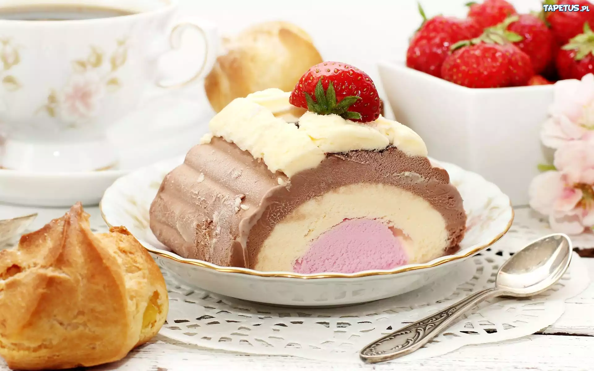 Lody, Truskawka, Talerz, Łyżeczka, Deser