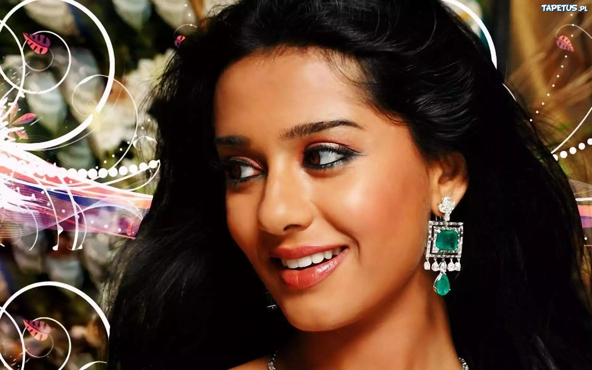 Amrita Rao, Brunetka, Uśmiech