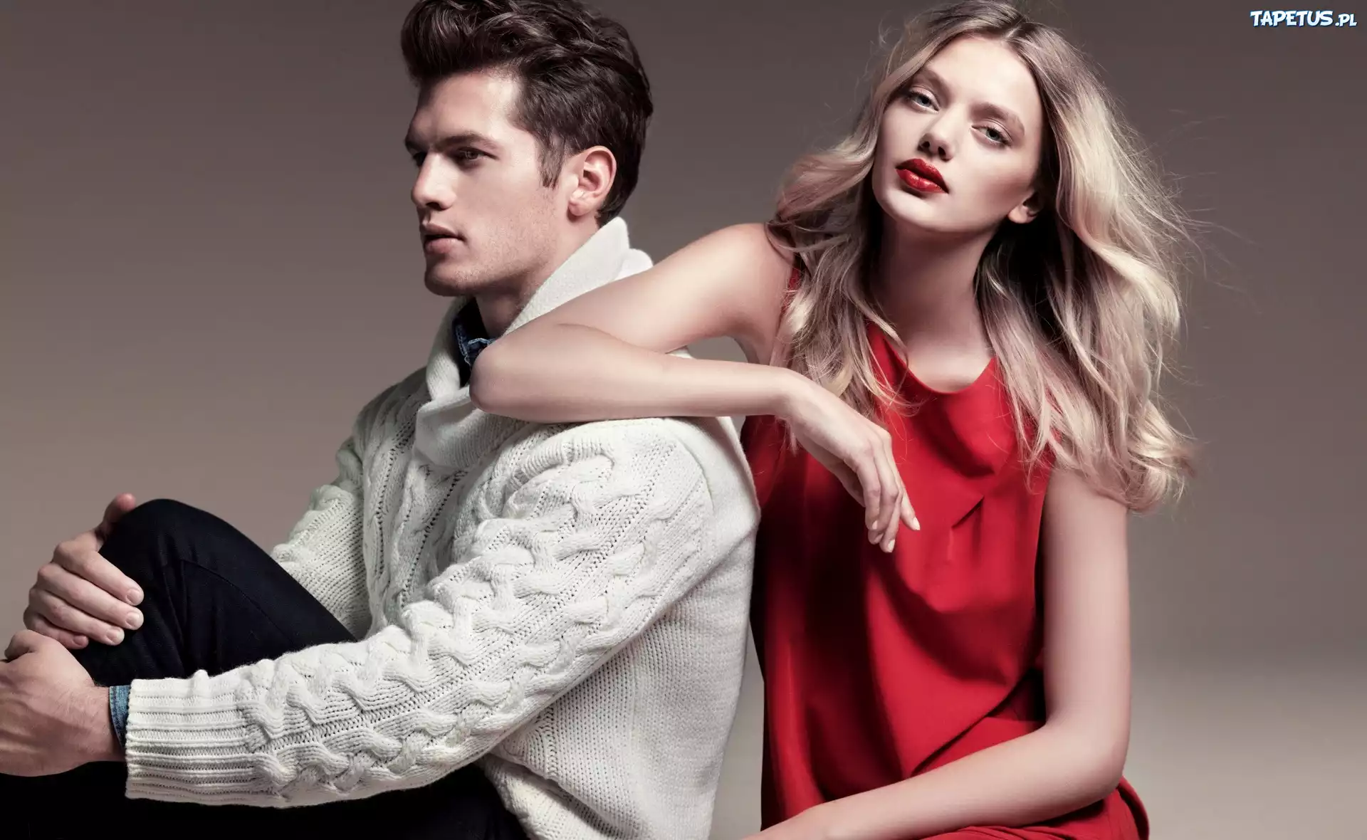 Bregije Heinen, Modelka, Czerwona, Sukienka, Model, Biały, Sweter, Moda, Styl