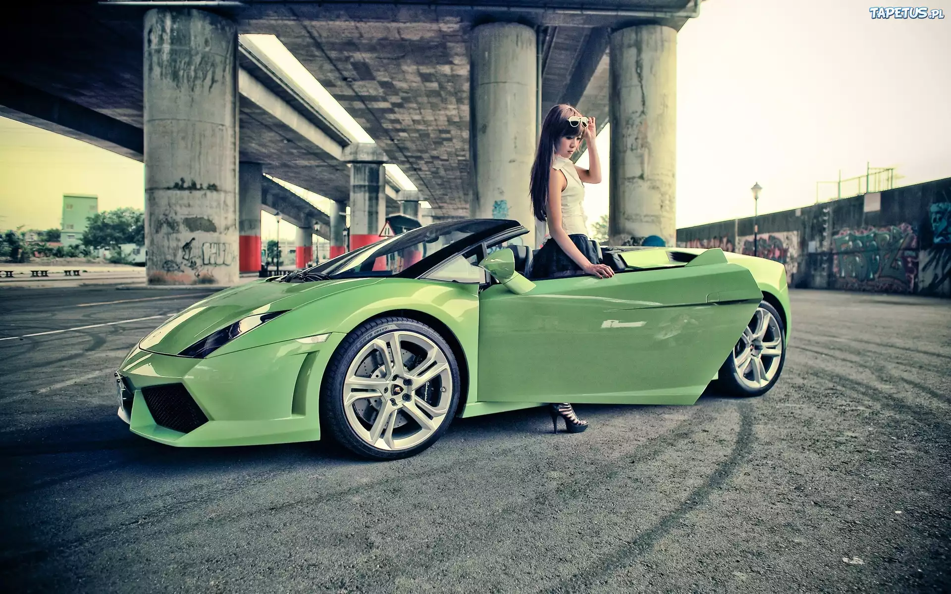 Lamborghini, Gallardo, Dziewczyna