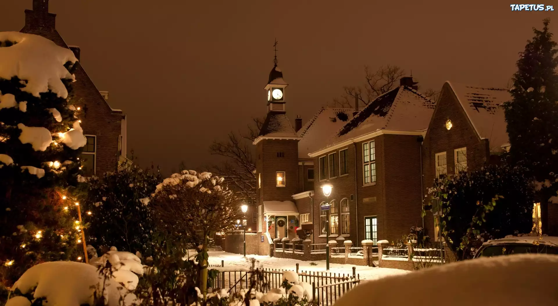 Zima, Hotel, Lansink, Hengelo, Holandia, Miasto nocą