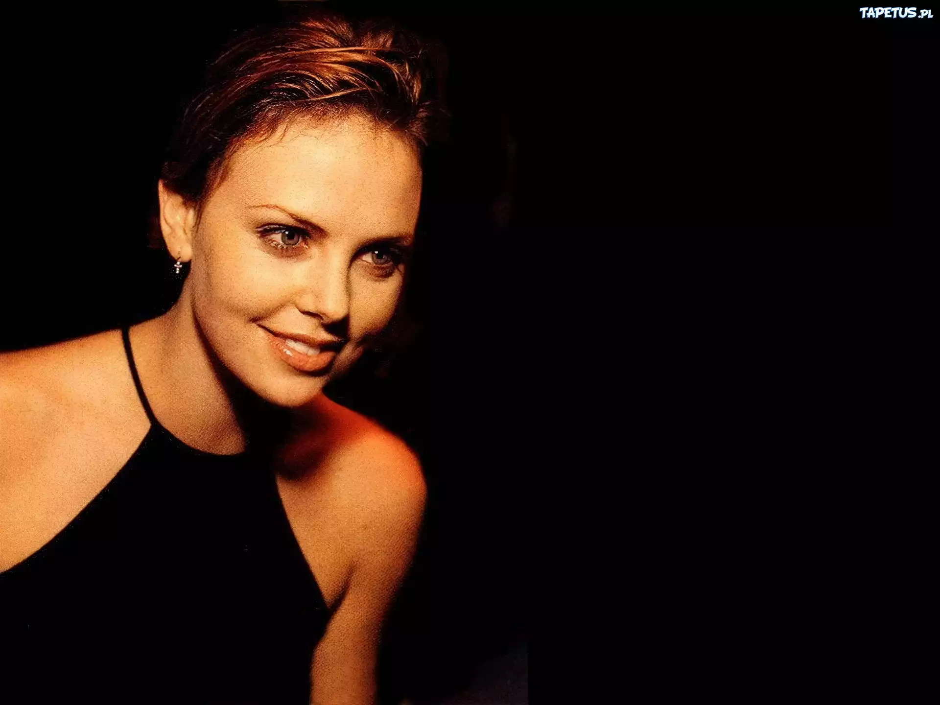 Charlize Theron,czarny, top