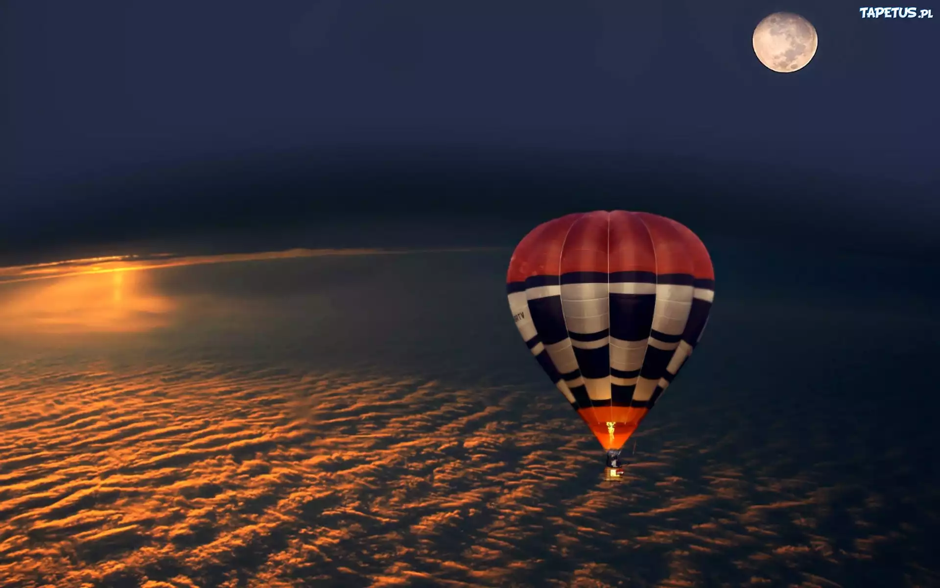 Balon, Księżyc, Ziemia