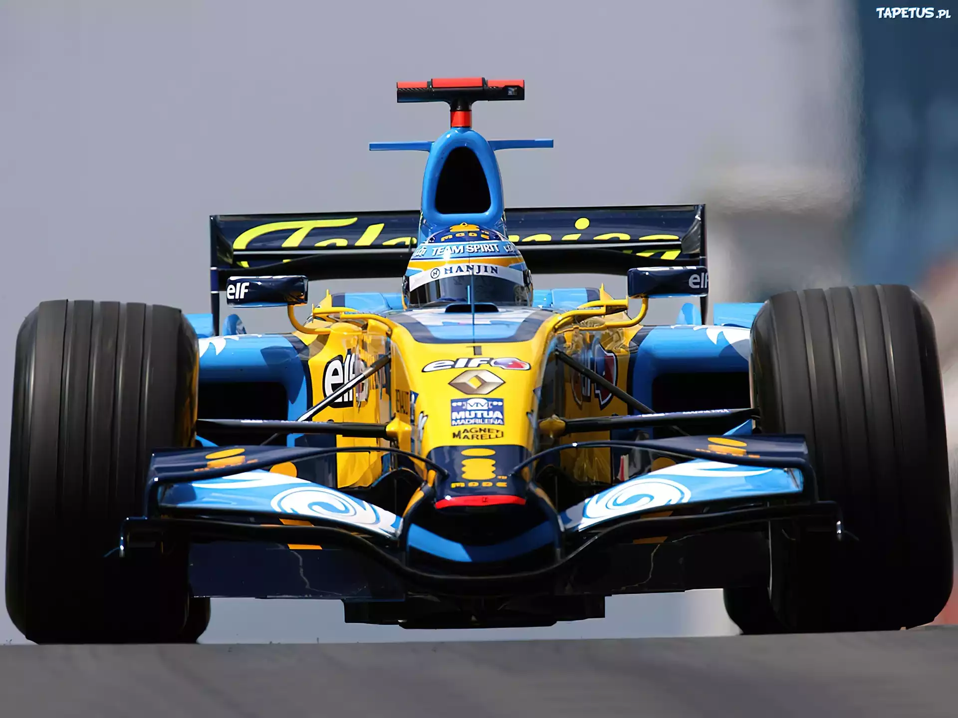 Formuła 1,bolid,opony, kask , koła, spojler