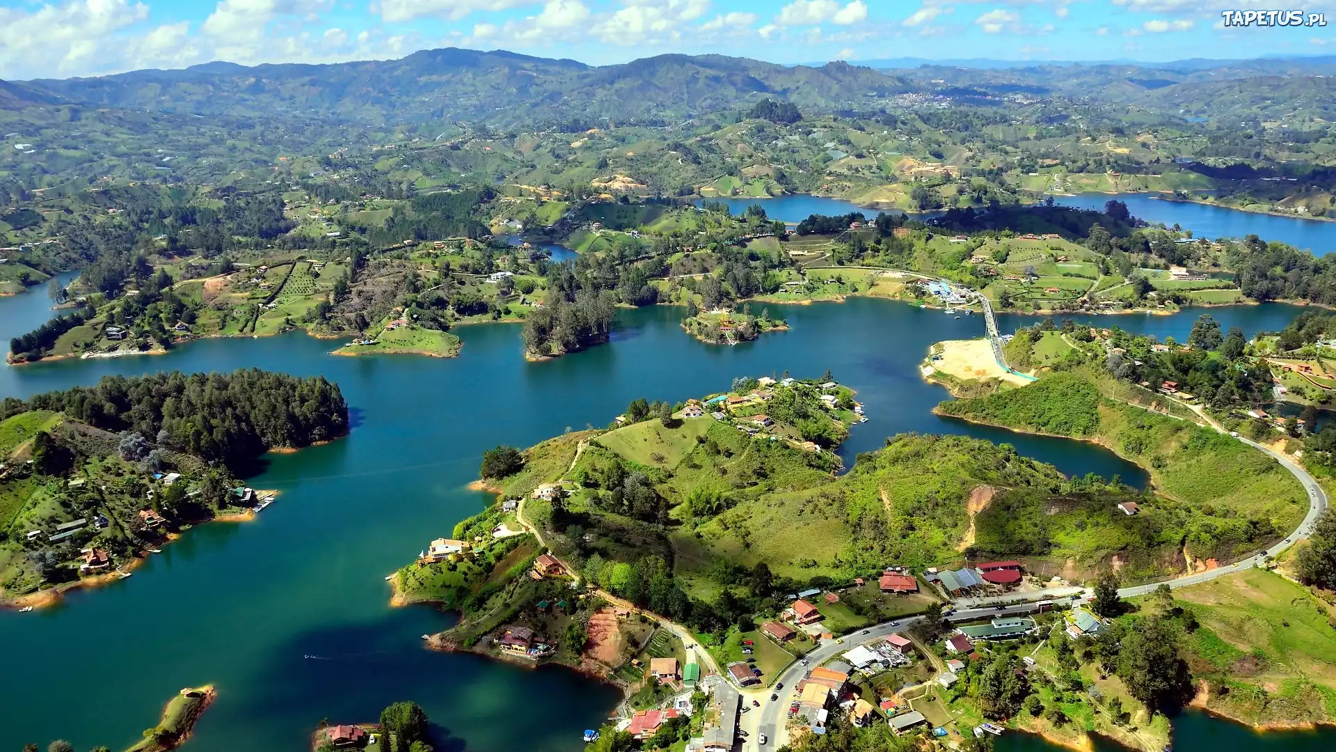 Kolumbia, Guatapé, Miasto, Jeziora, Wzgórza