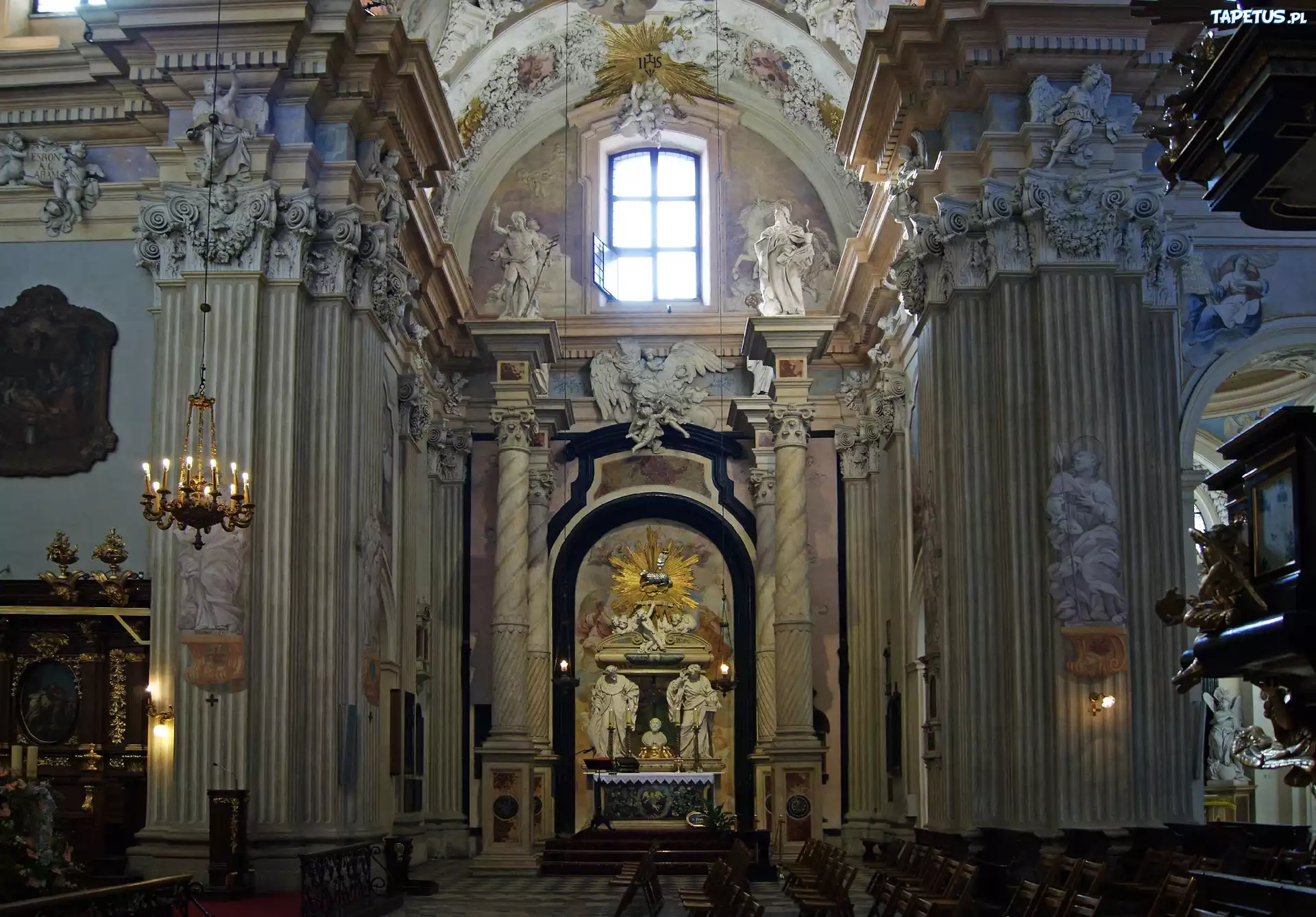 Kościól, Wnętrze, Ołtarz