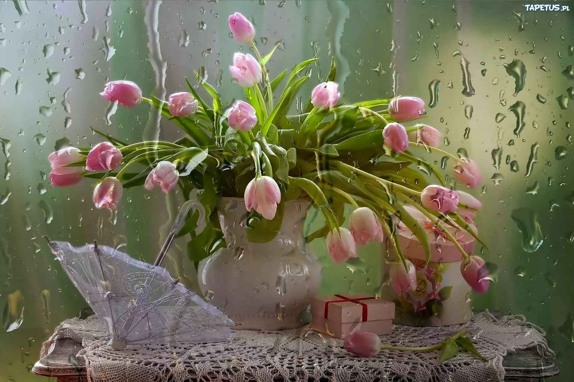 корзина цветов под дождем бесплатно