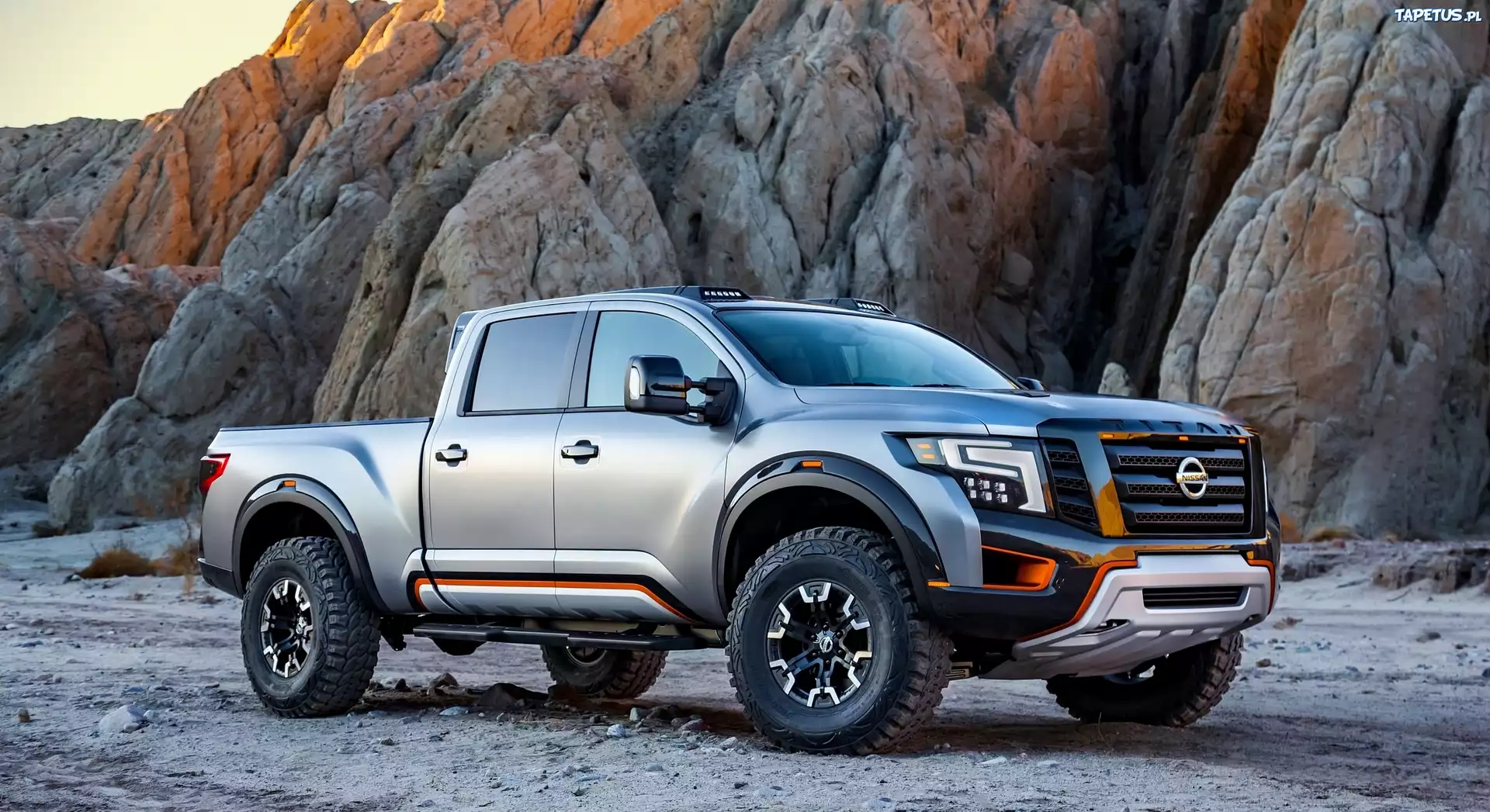 Nissan, Titan Warrior, Skały