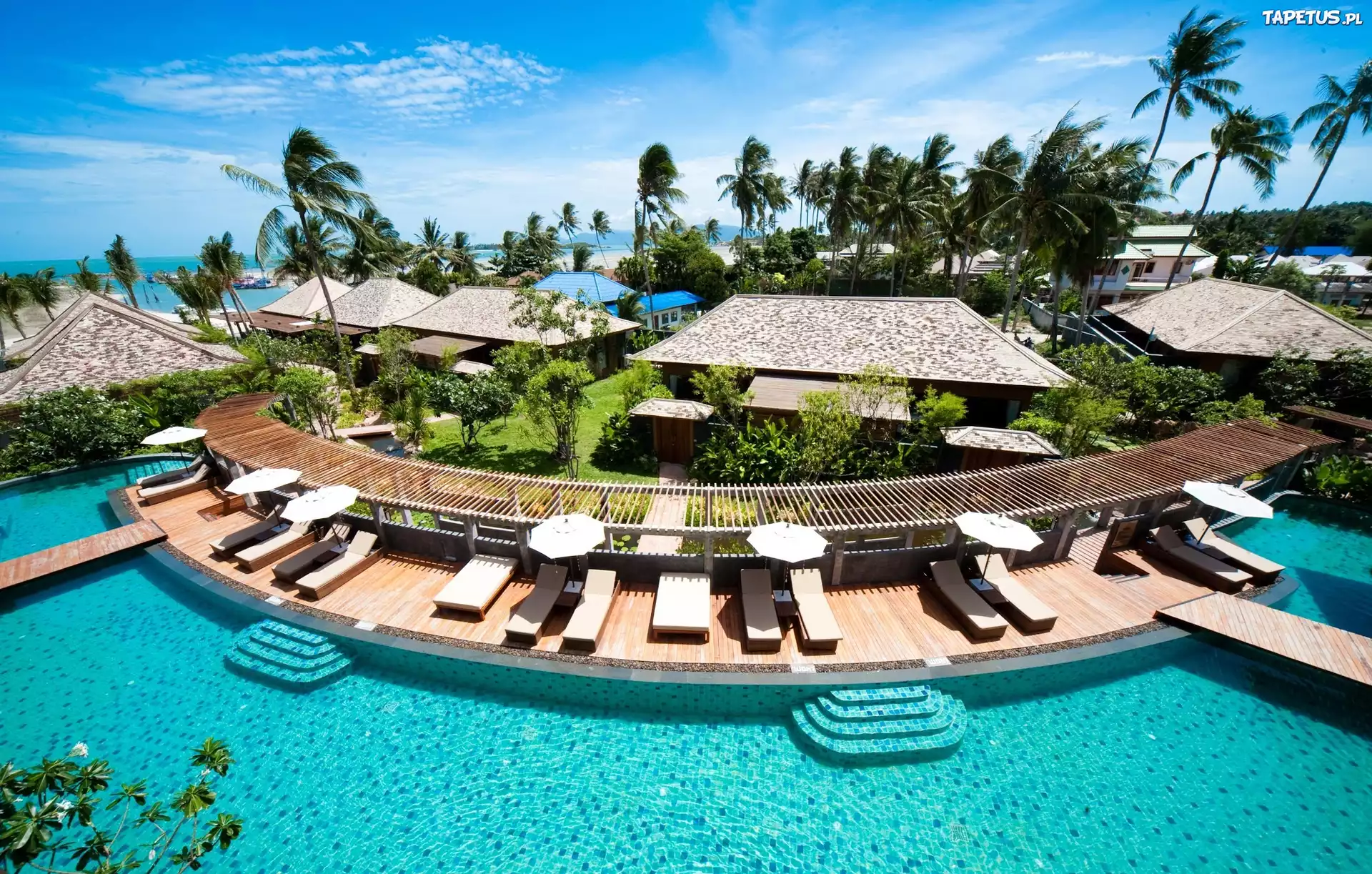 Hotel, Tropiki, Basen