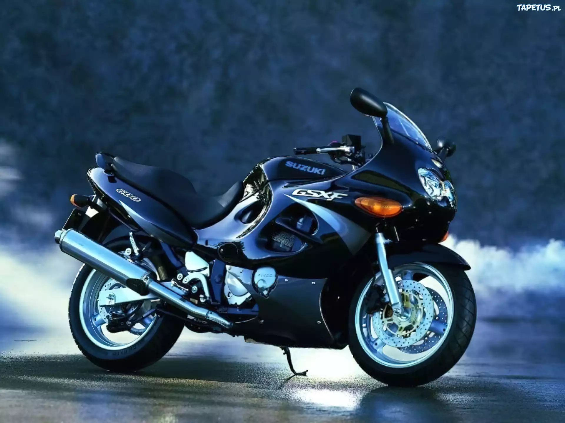 Motory Suzuki,kierownica,lusterka,tłumik , siedzenie ,światła ,koła,opony