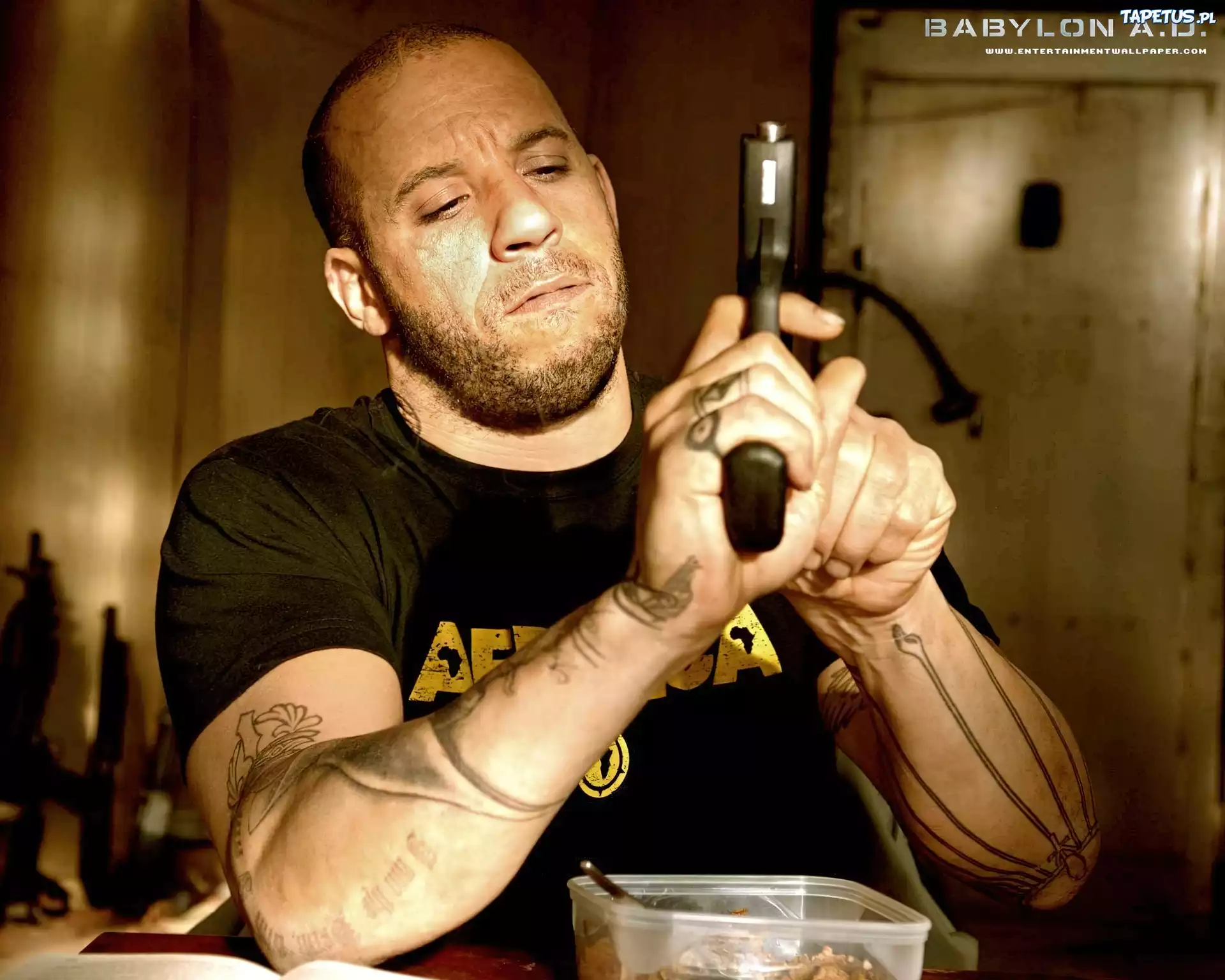 Babylon Ad, Vin Diesel, broń