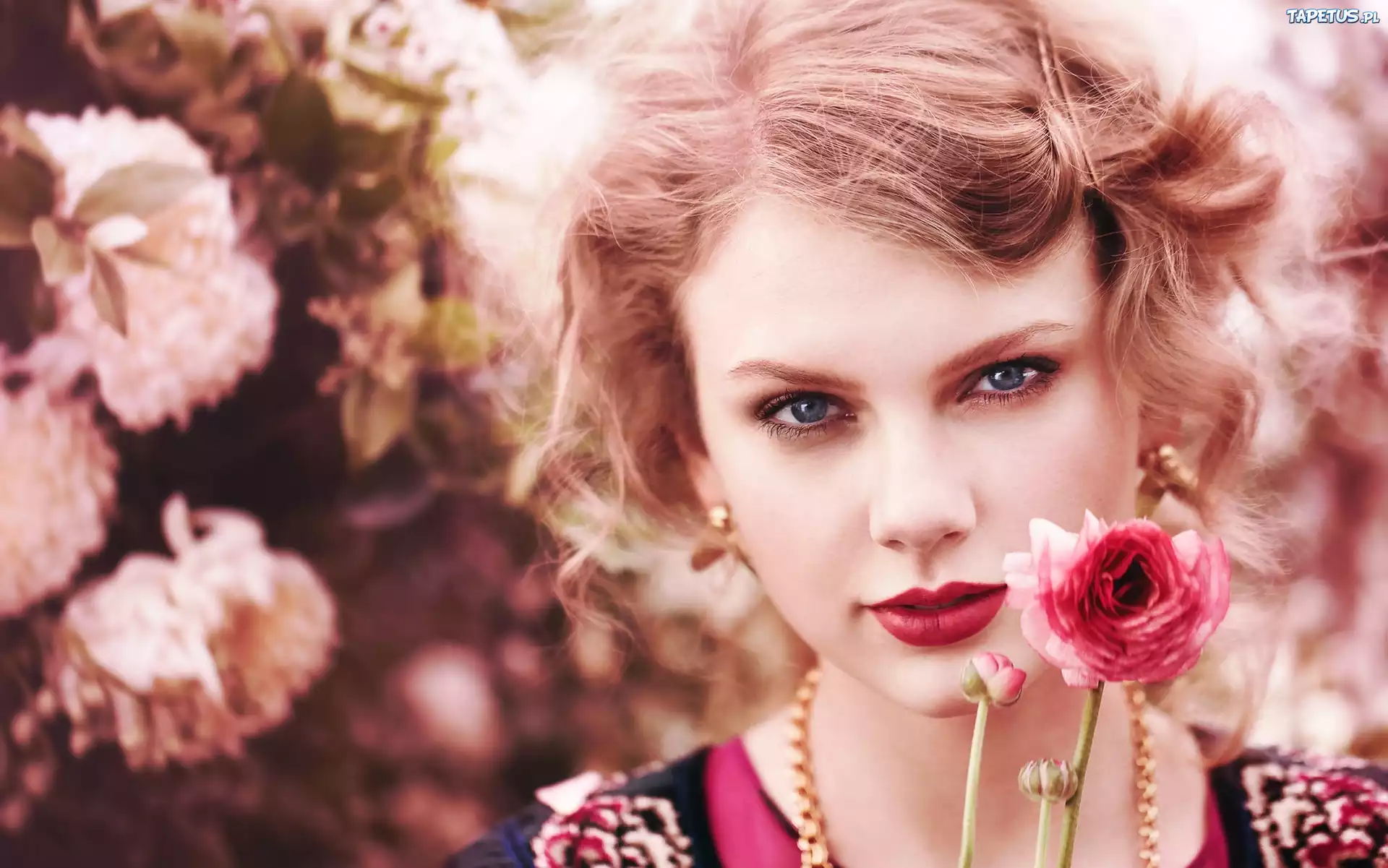 Kobieta, Taylor Swift, Kwiaty, Makijaż