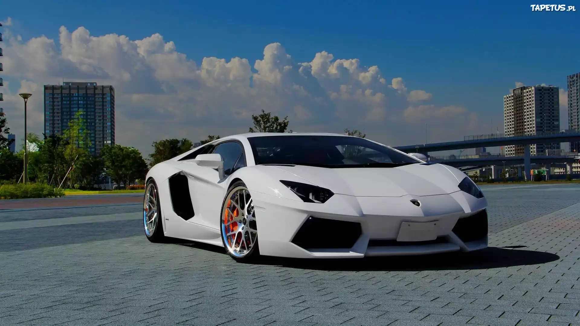 Lamborghini Aventador, Samochód