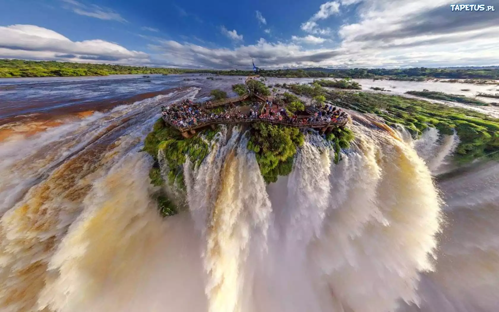 Внутренние водопады. Водопады Игуасу Аргентина. Глотка дьявола водопад Игуасу. Долина Агус Кентес Бразилия. Водопад глотка дьявола в Бразилии.