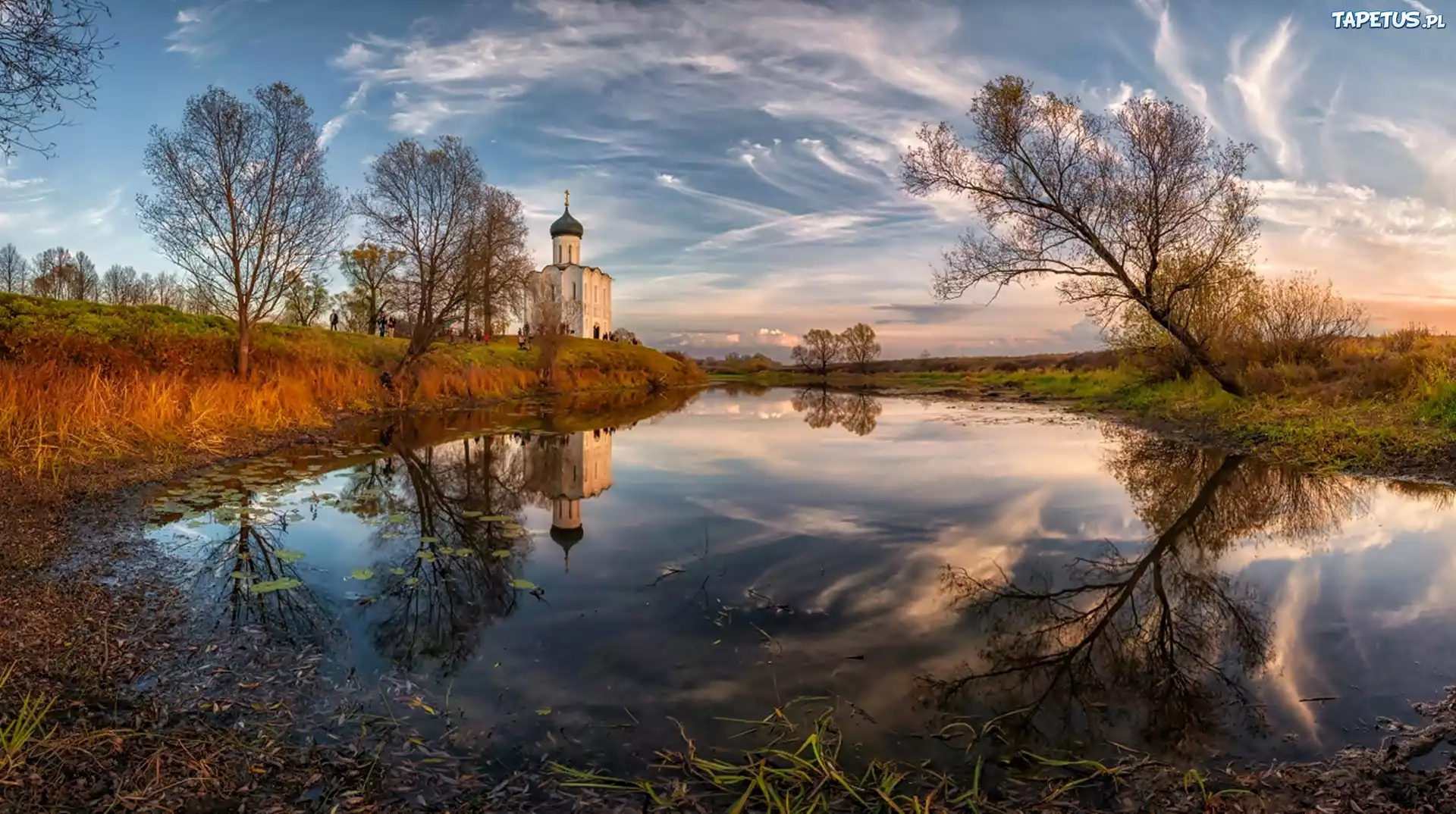 Русская природа к г. Река Нерль Суздаль. Церковь Покрова на Нерли. Церковь на Нерли Владимирская область.