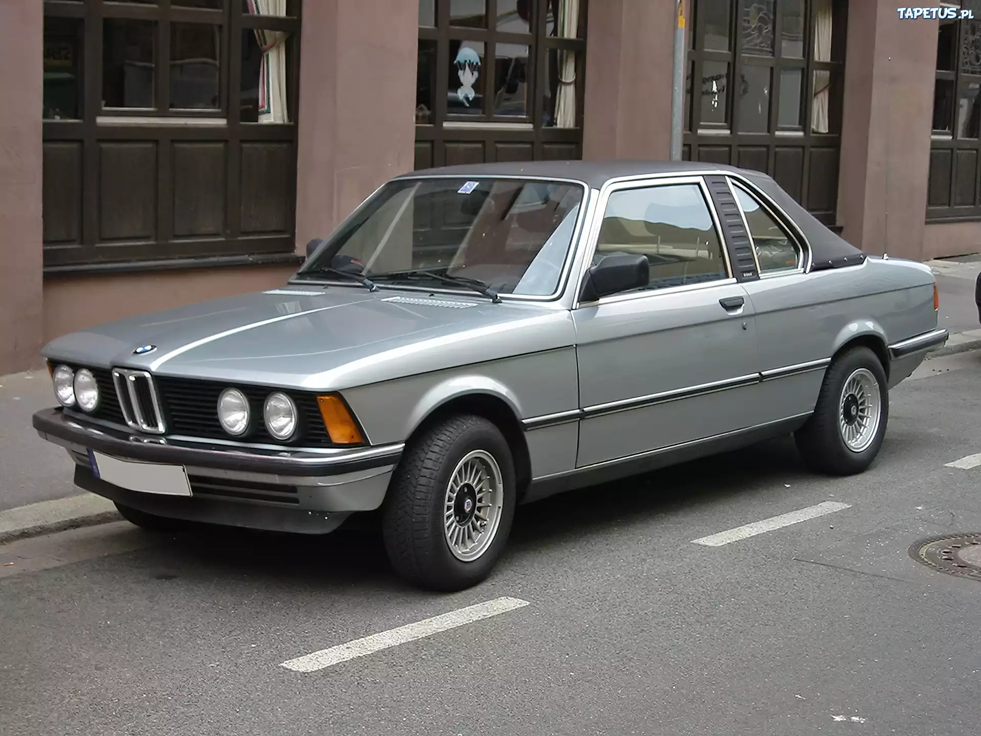 szare, E21