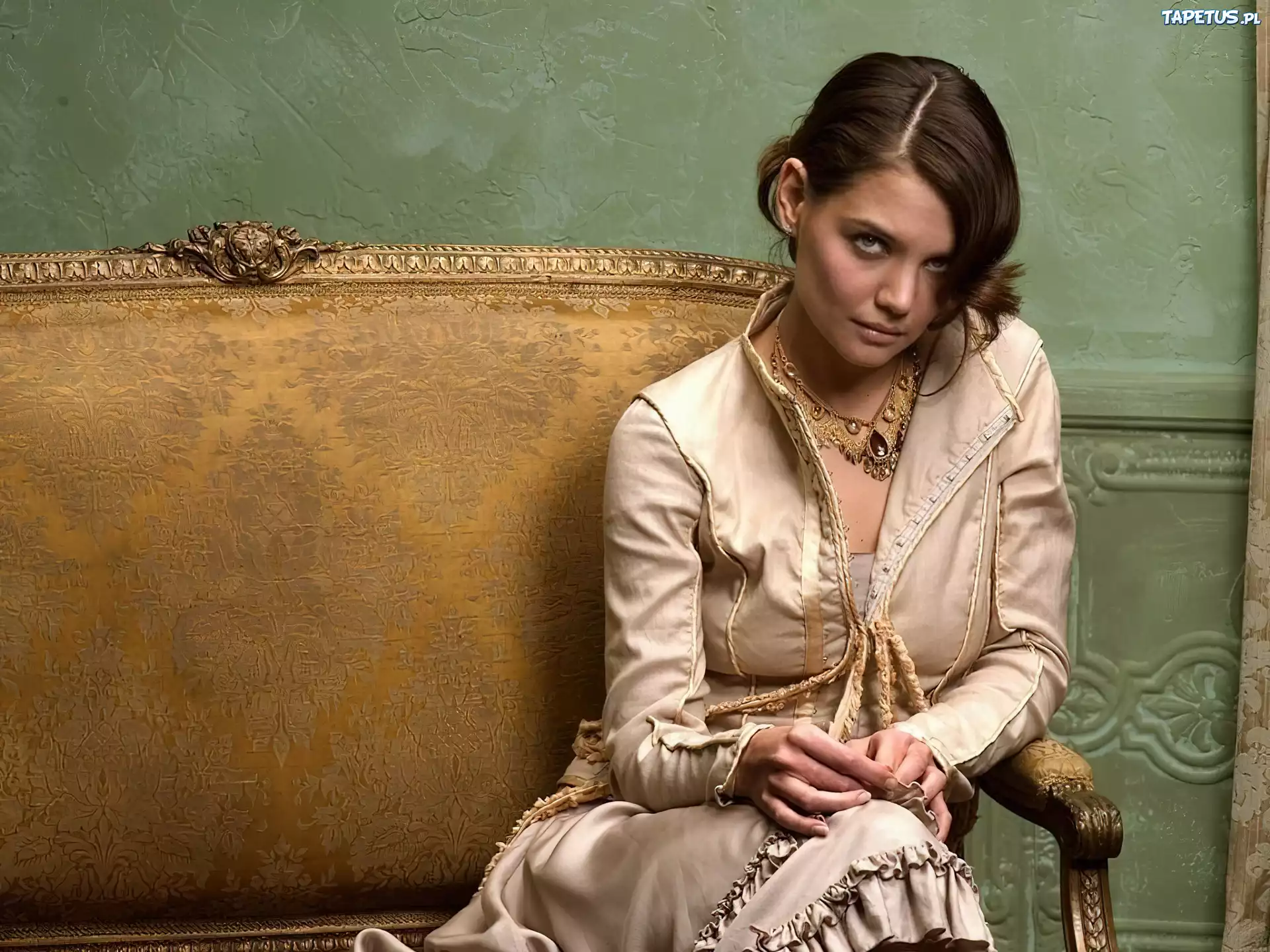 elegancka, Katie Holmes
