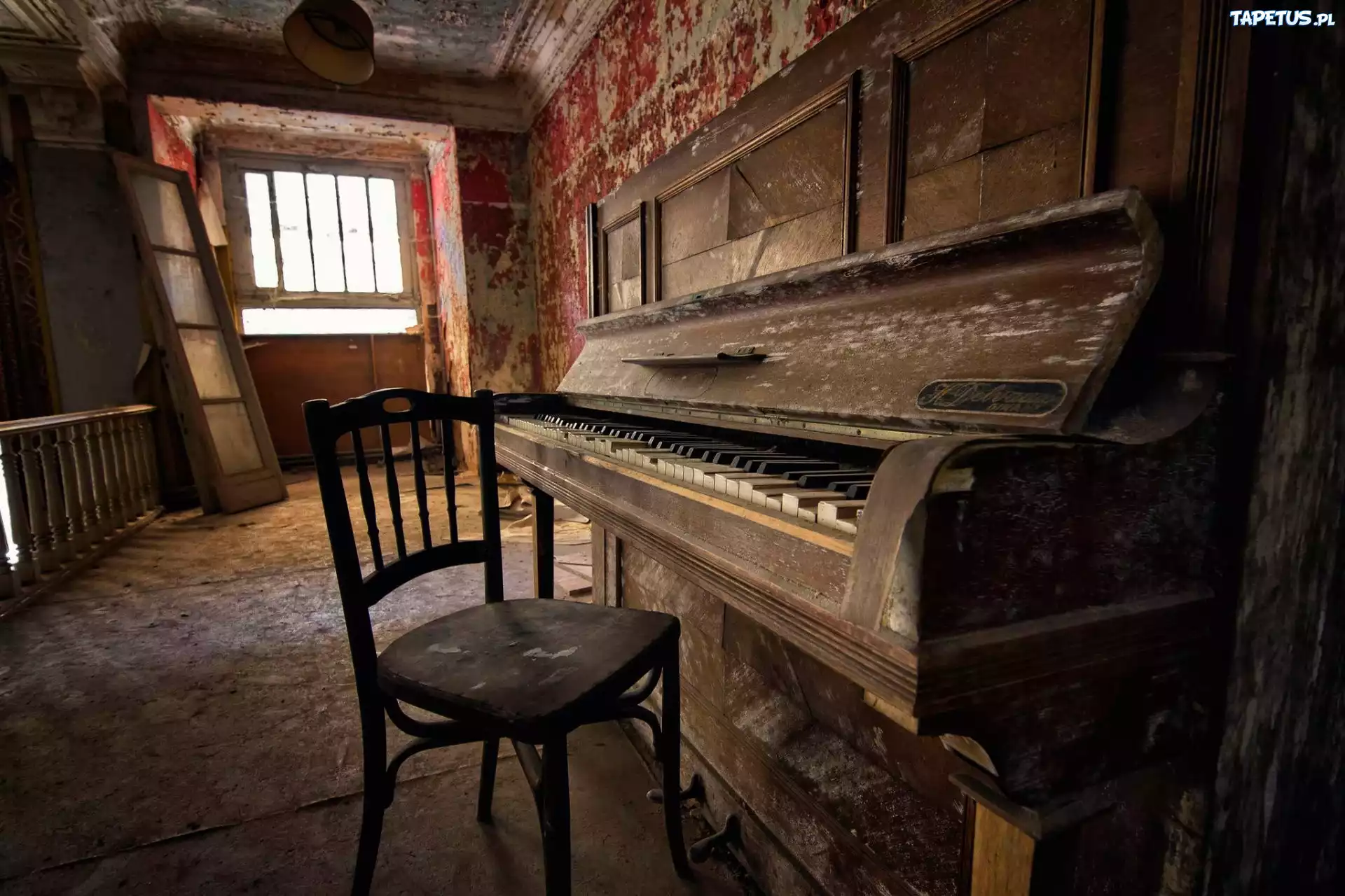 Pianino, Krzesło, Okno