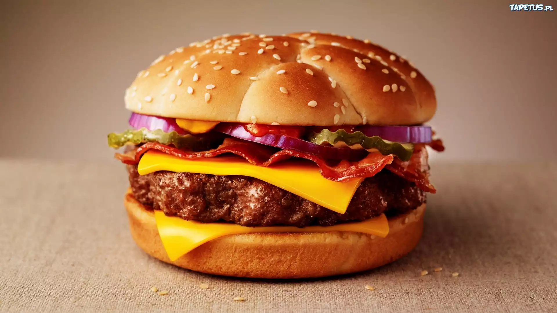 Hamburger, Bekon
