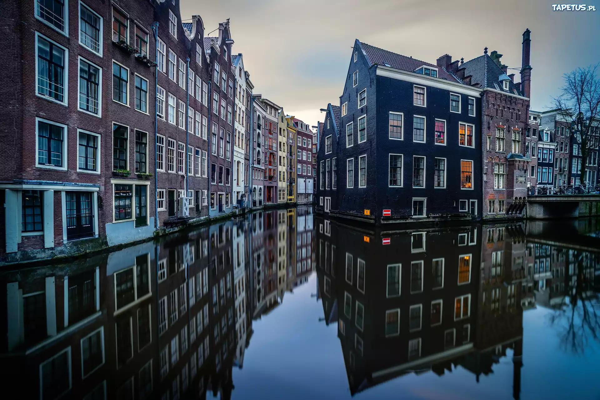 Amsterdam, Kamienice, Kanał