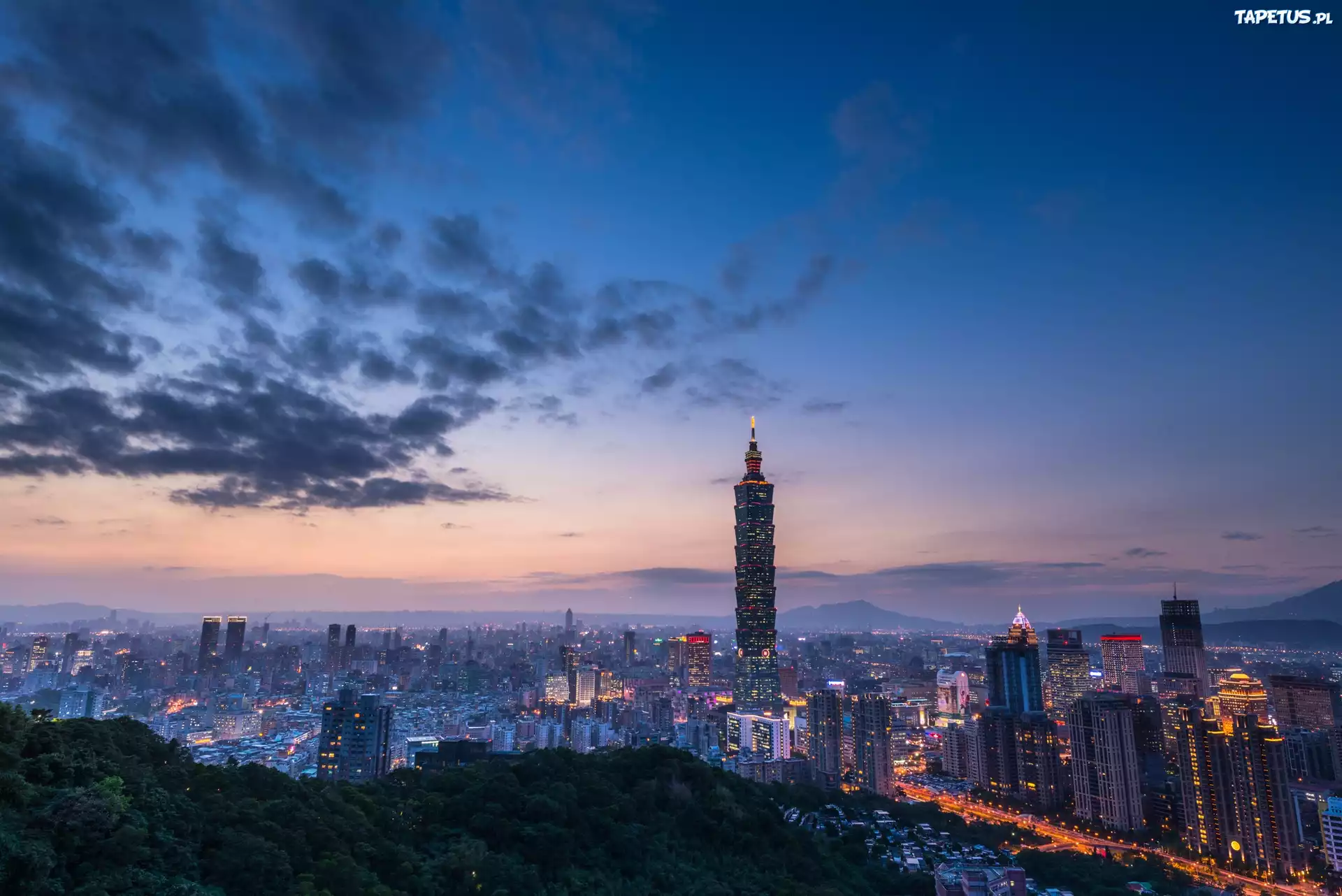 Nocą, Taipei 101