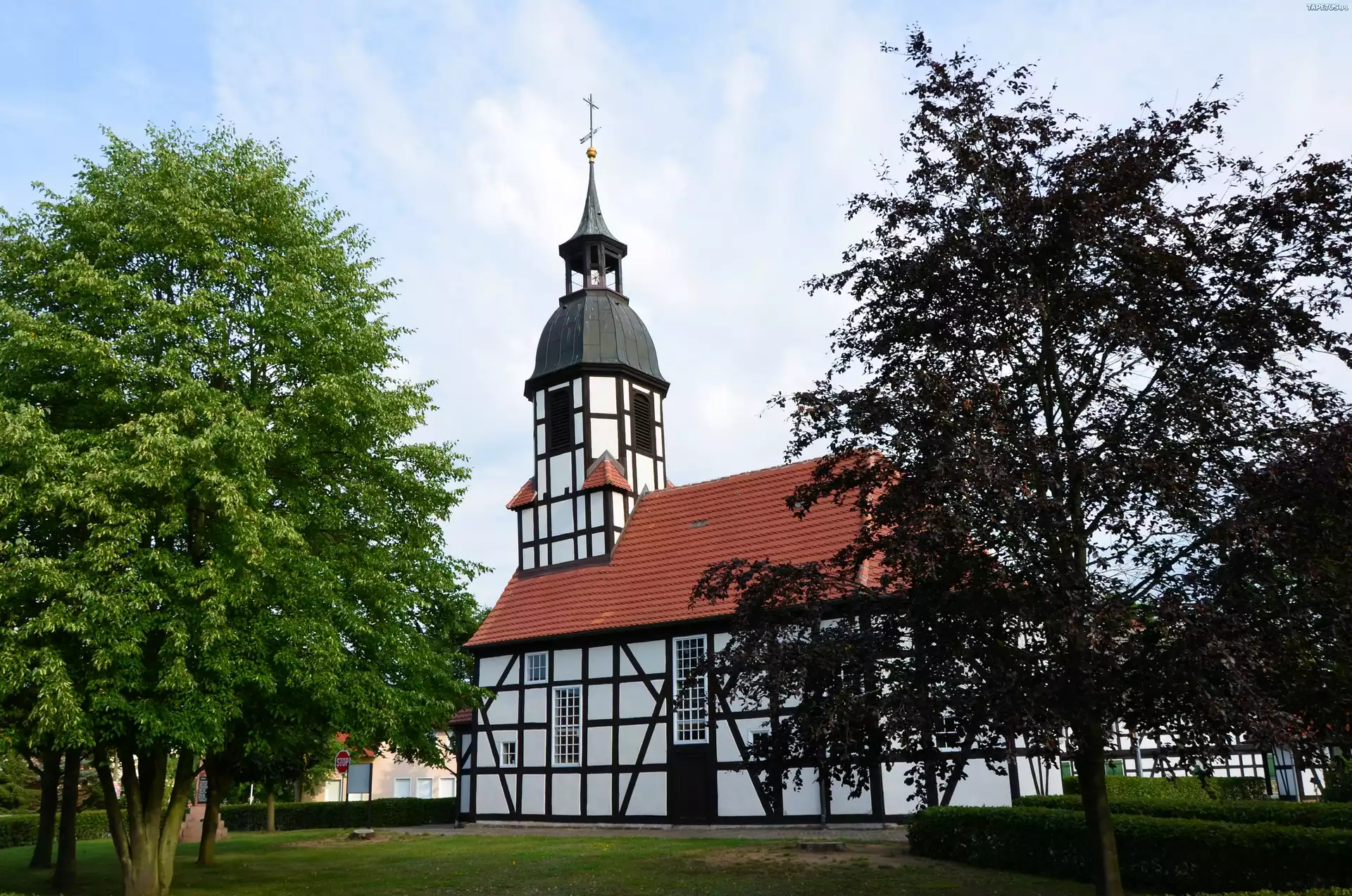 Drzewa, Cerkiew