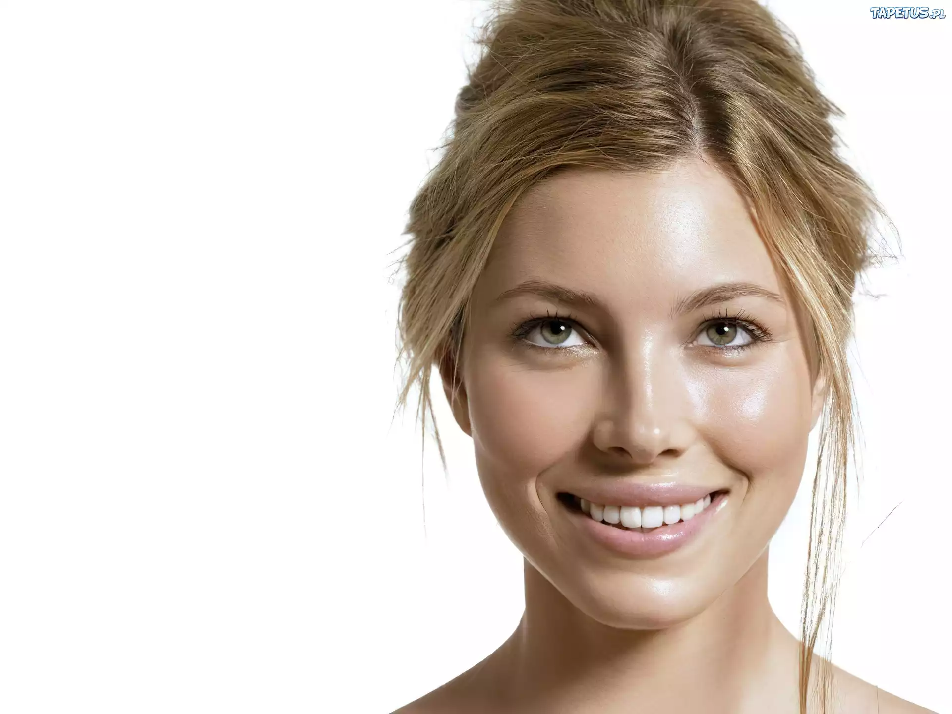 Jessica Biel, Twarz