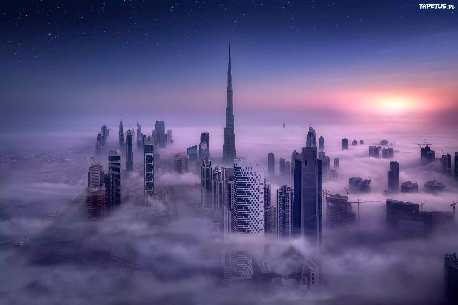 Zjednoczone Emiraty Arabskie, Dubaj, Mgła, Drapacze chmur, Wieżowiec Burdż Chalifa