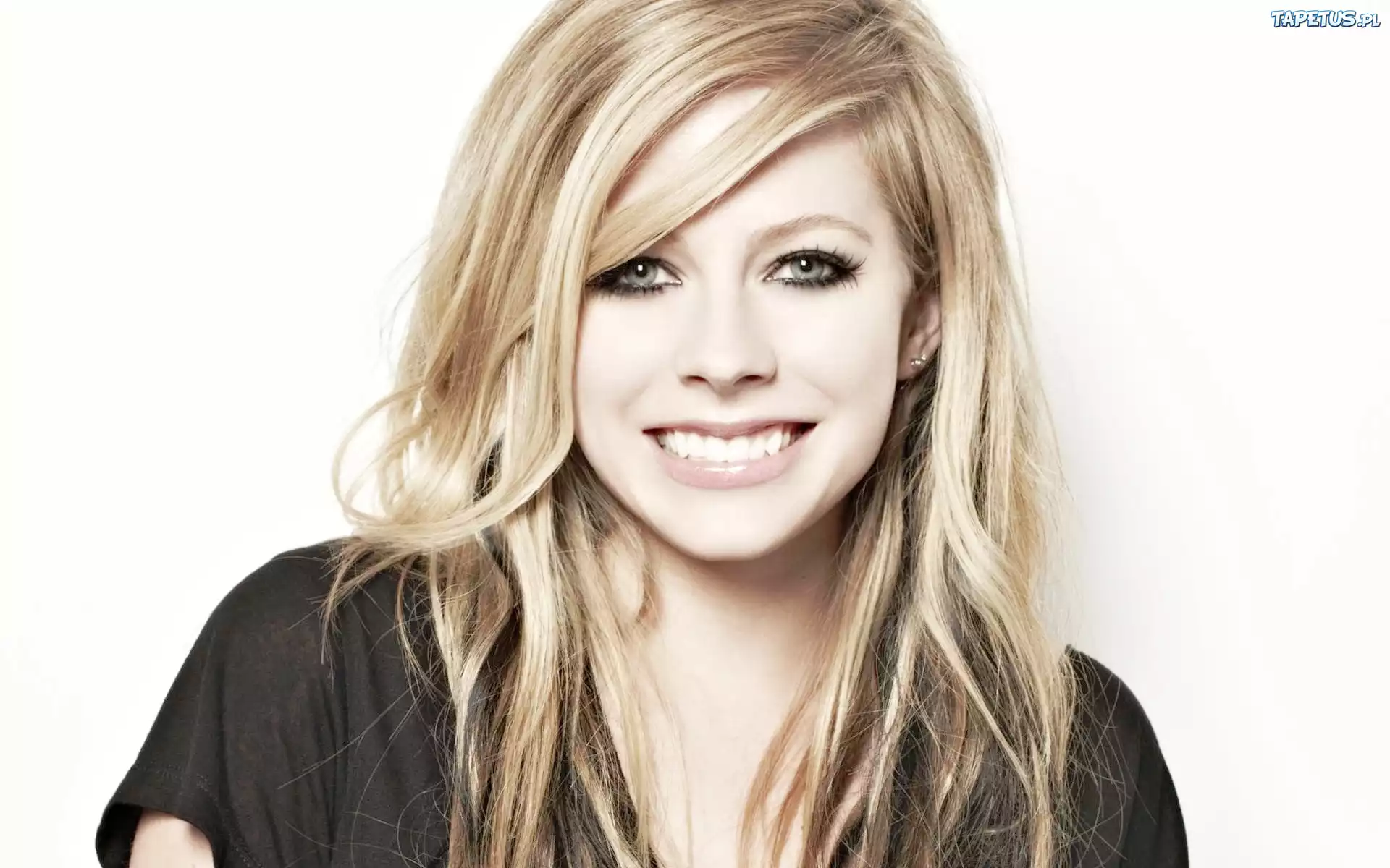 Avril Lavigne, Piosenkarka, Uśmiech