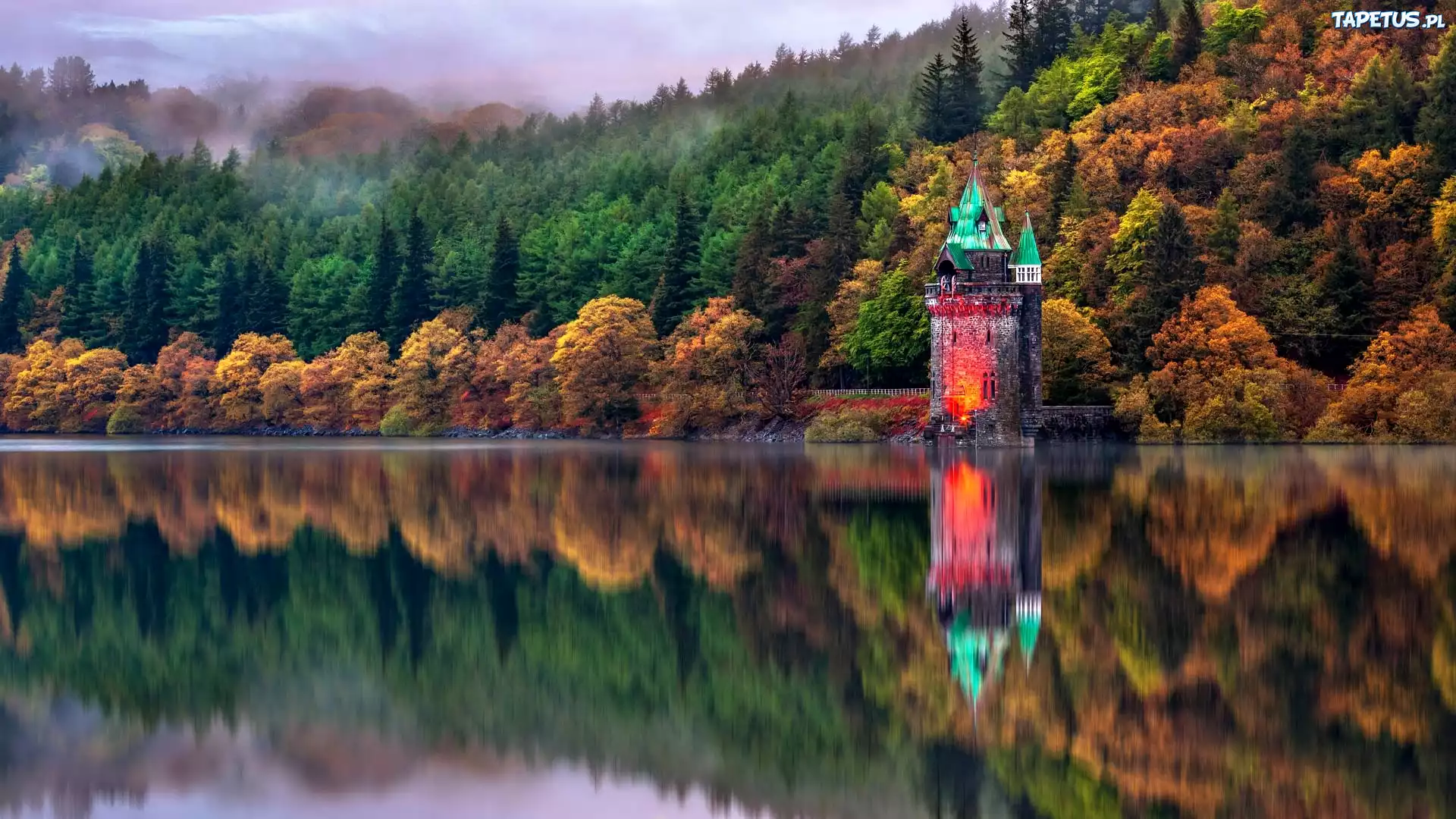 Walia, Hrabstwo Powys, Jezioro Lake Vyrnwy, Budowla, Wieża ciśnień, Jesień, Drzewa, Lass