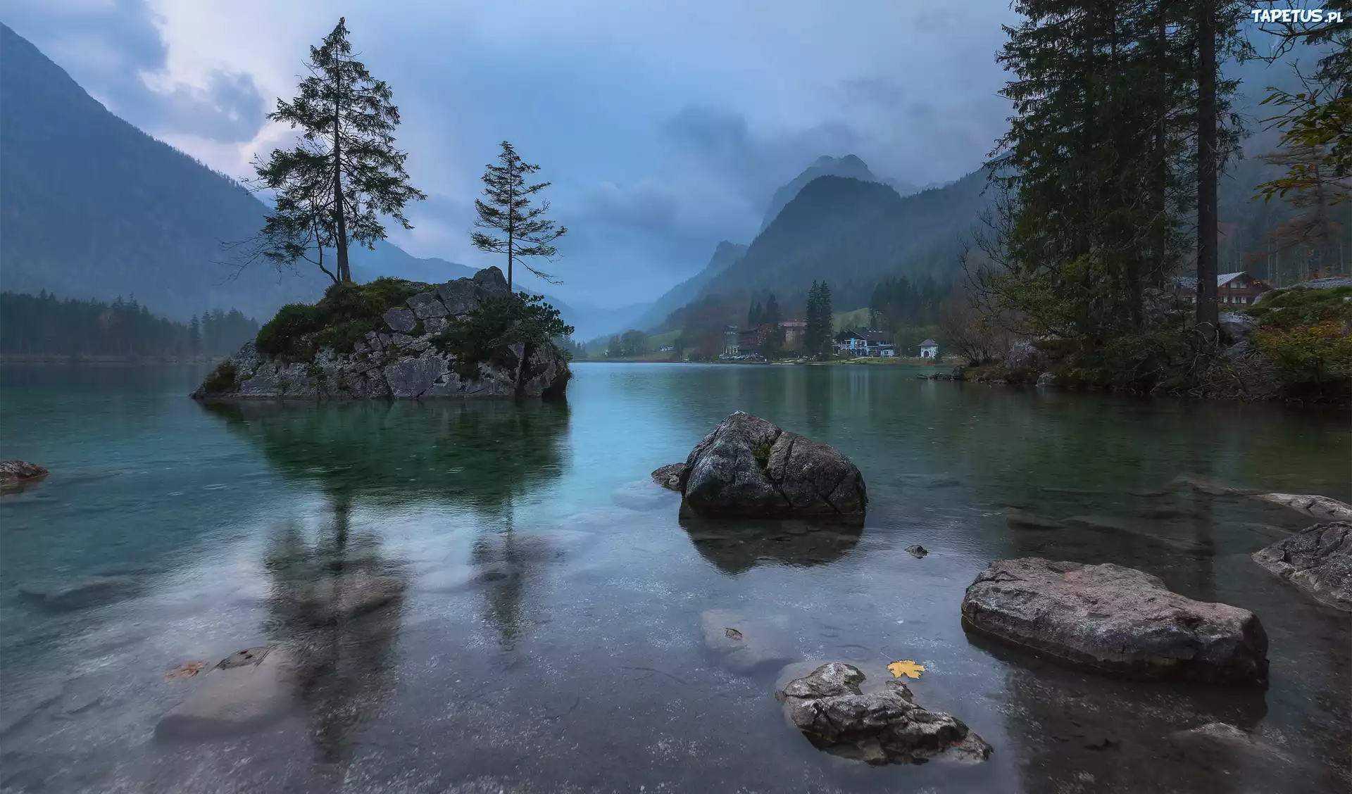 Jezioro Hintersee, Bawaria, Niemcy, Góry, Drzewa, Skały, Kamienie