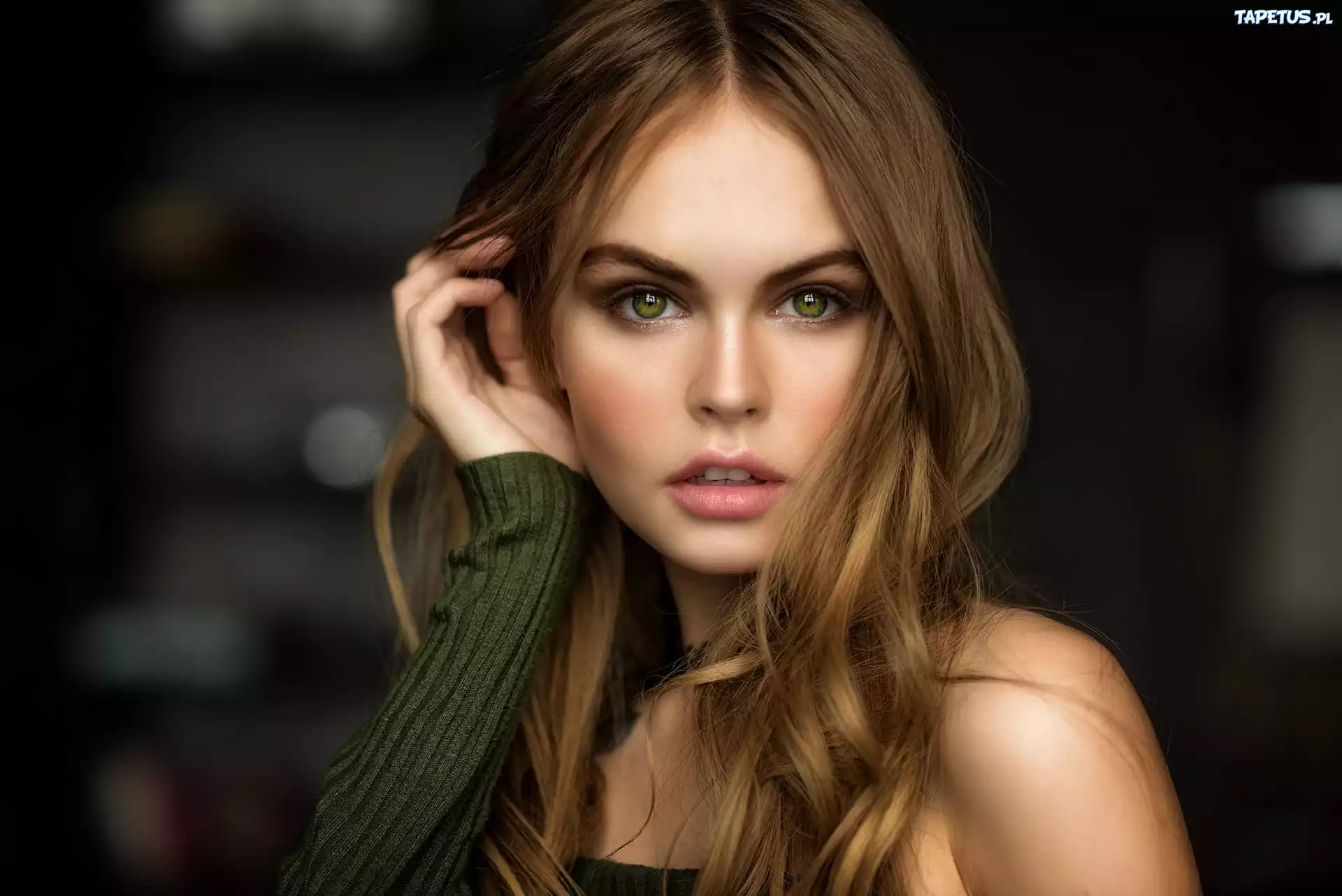 Anastasiya Scheglova, Zielone, Oczy