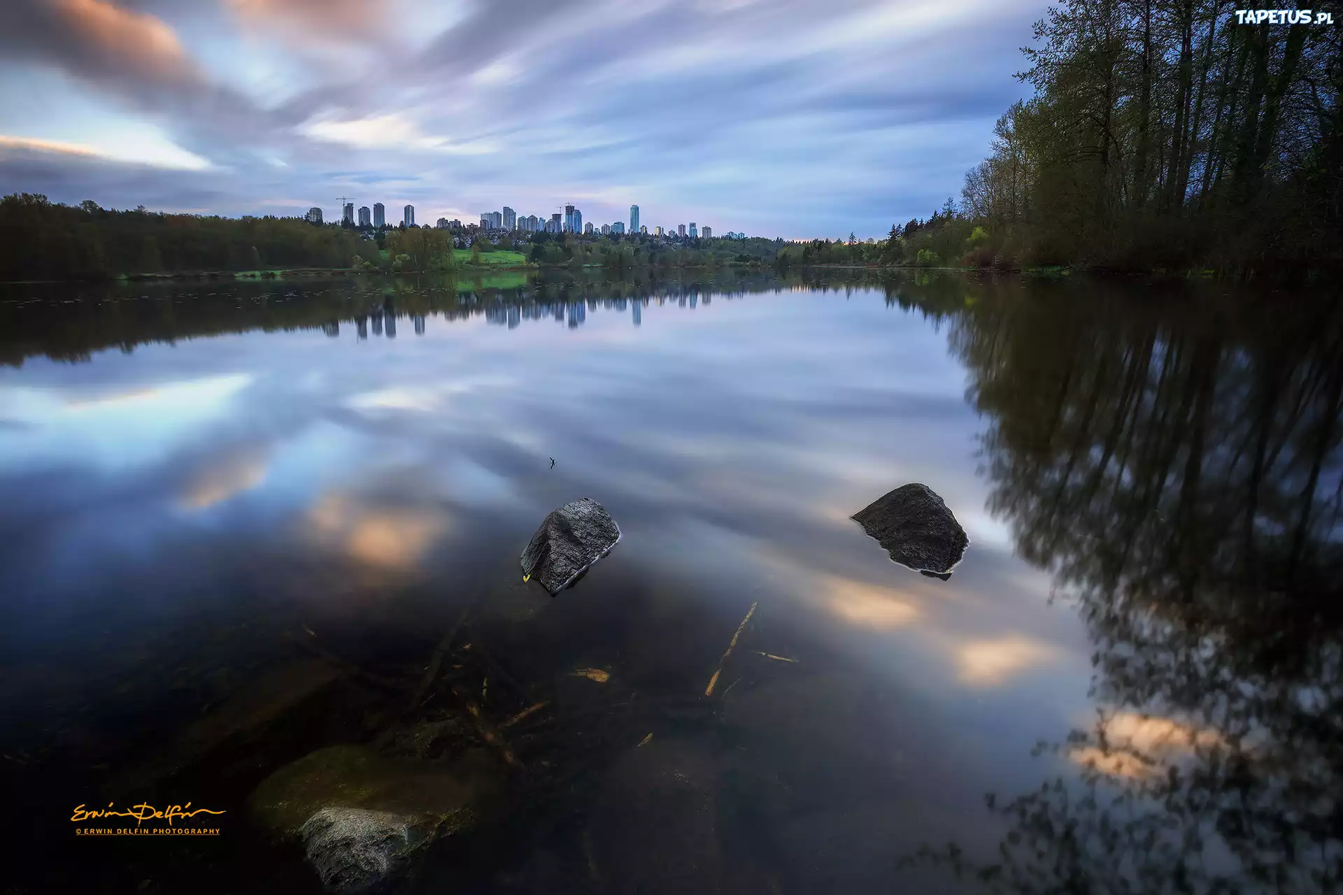 Zachód słońca, Zarośla, Kamienie, Odbicie, Jezioro Deer, Deer Lake Park, Burnaby, Kanada