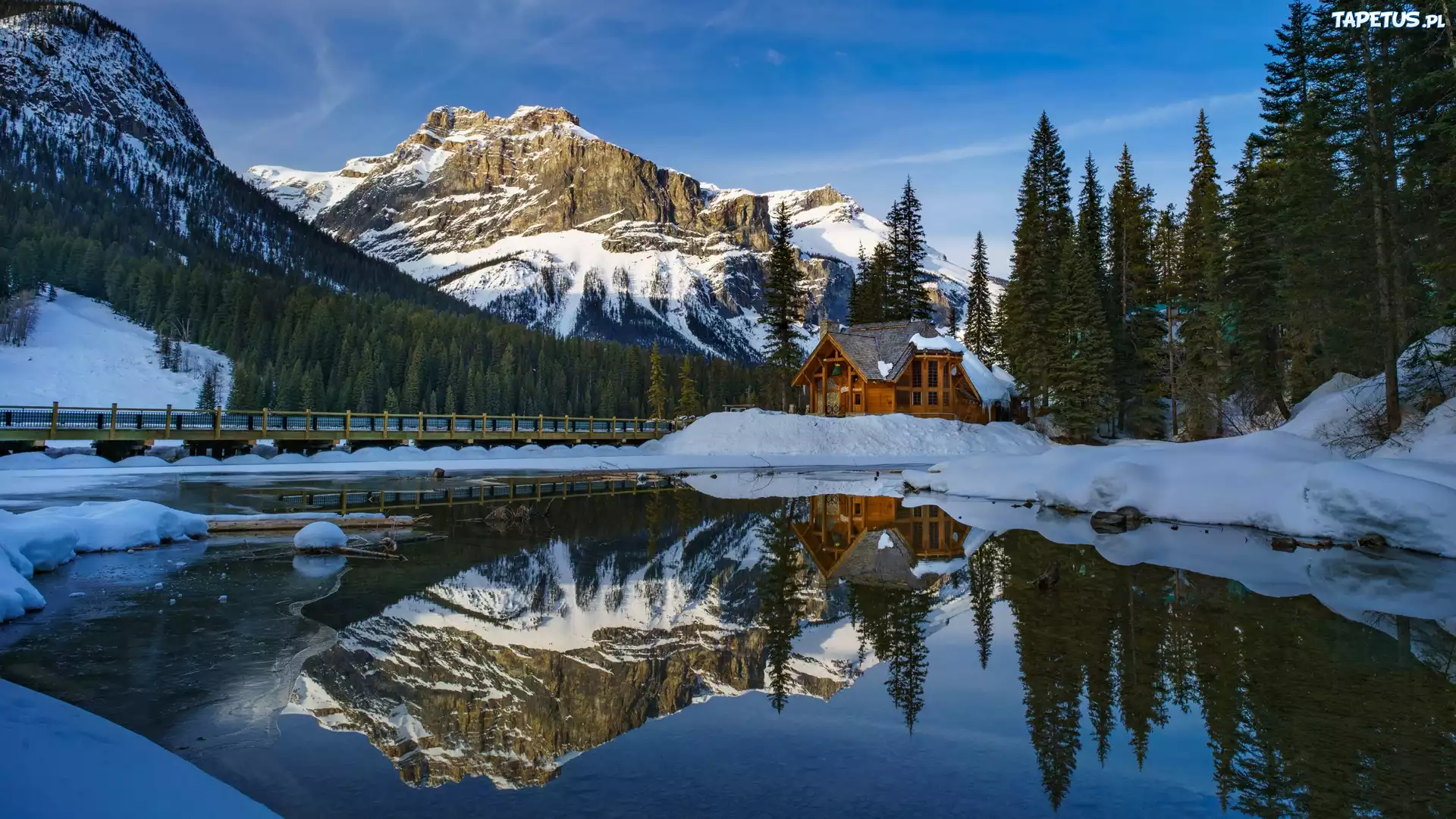 Kanada, Park Narodowy Yoho, Góry, Jezioro Emerald, Drzewa, Dom