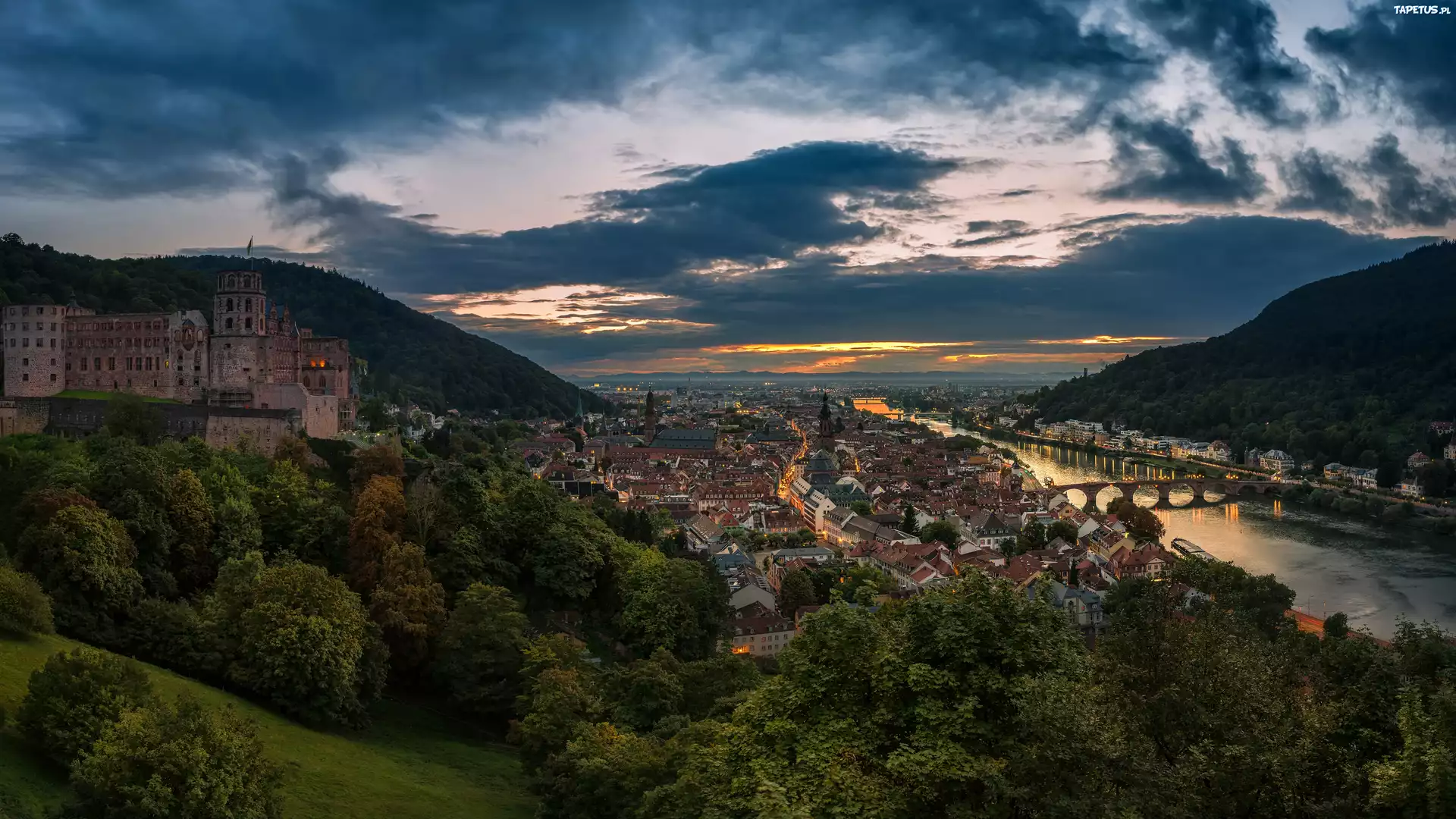 Niemcy, Heidelberg, Góry, Rzeka Neckar, Most, Wzgórze, Ruiny, Zamku, Drzewa, Domy, Chmury