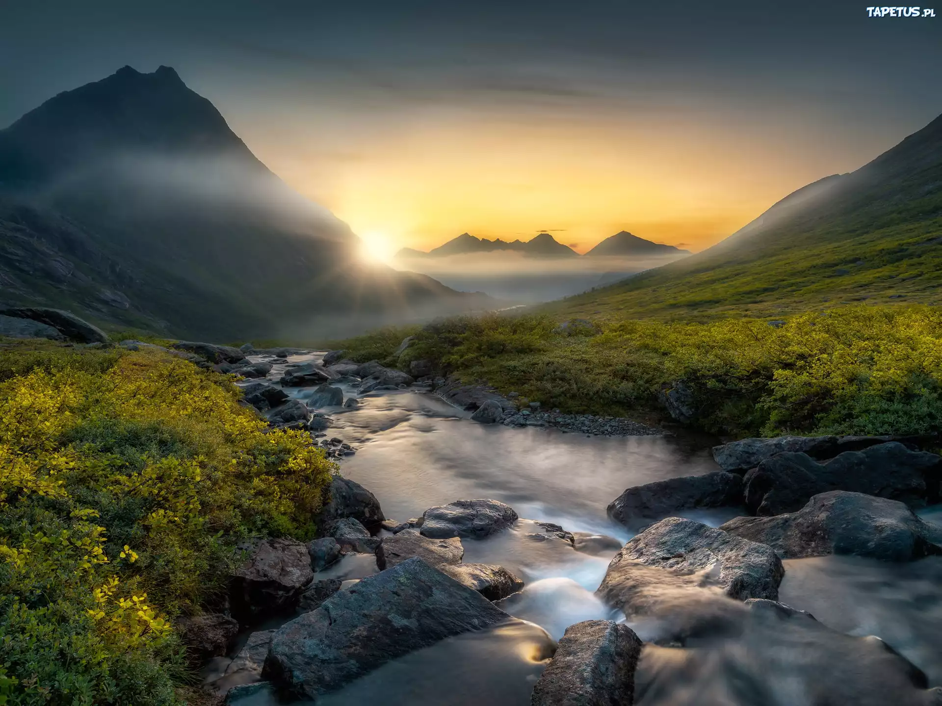 Norwegia, Romsdalen, Dolina, G?ry, Rzeka Rauma, Kamienie, Wsch?d s?o?ca