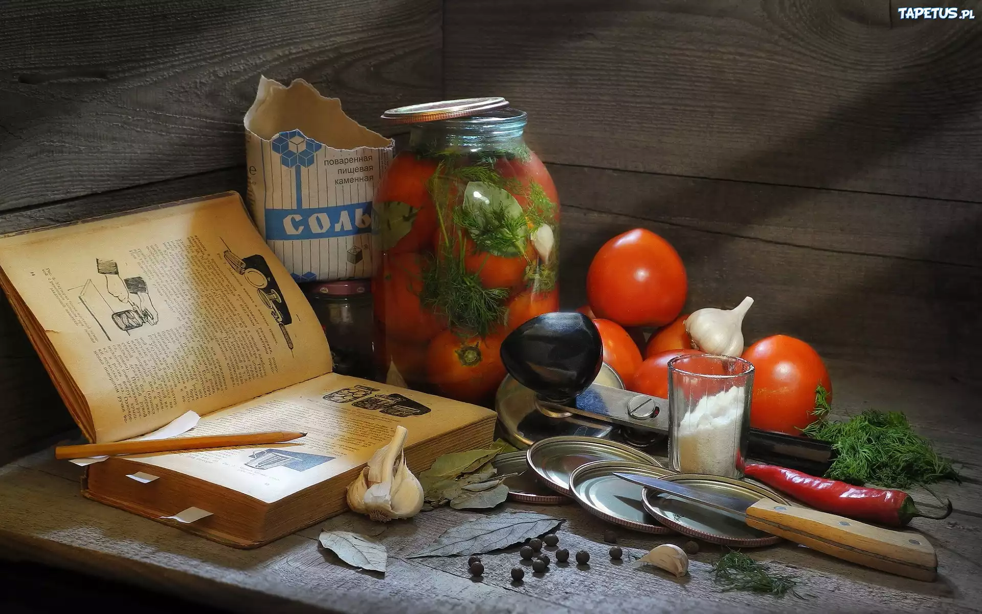 Pomidory, Czosnek, Papryka, Koper, Ksi??ka, O??wek, N??, Przyprawy, S?oik, Przetwory