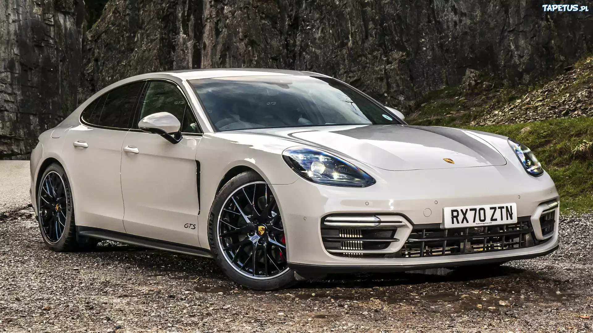 Porsche Panamera GTS, 2020, Przód