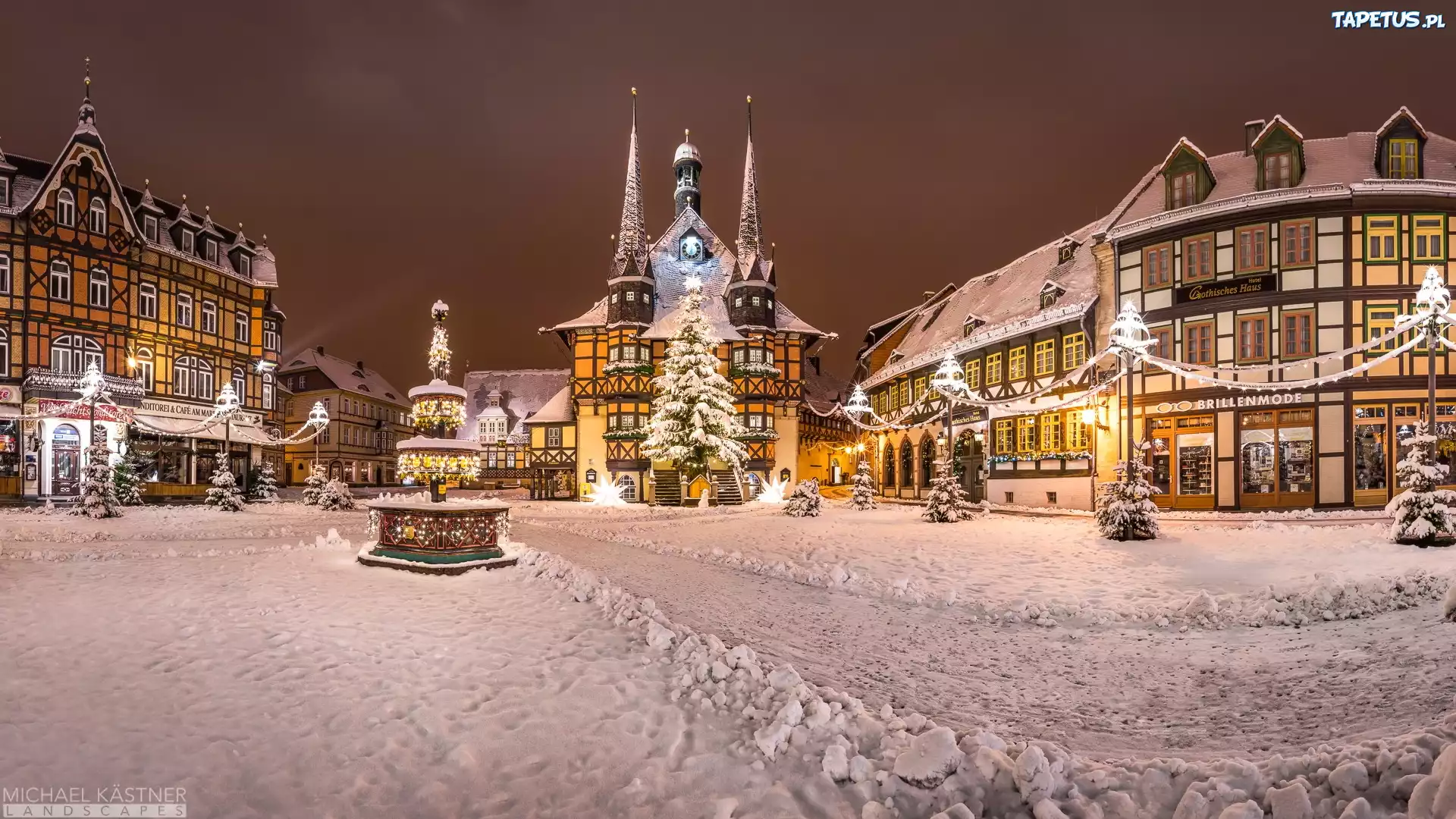 Zima, Boże Narodzenie, Choinka, Oświetlony, Rynek, Ratusz, Domy, Noc, Wernigerode, Saksonia-Anhalt, Niemcy