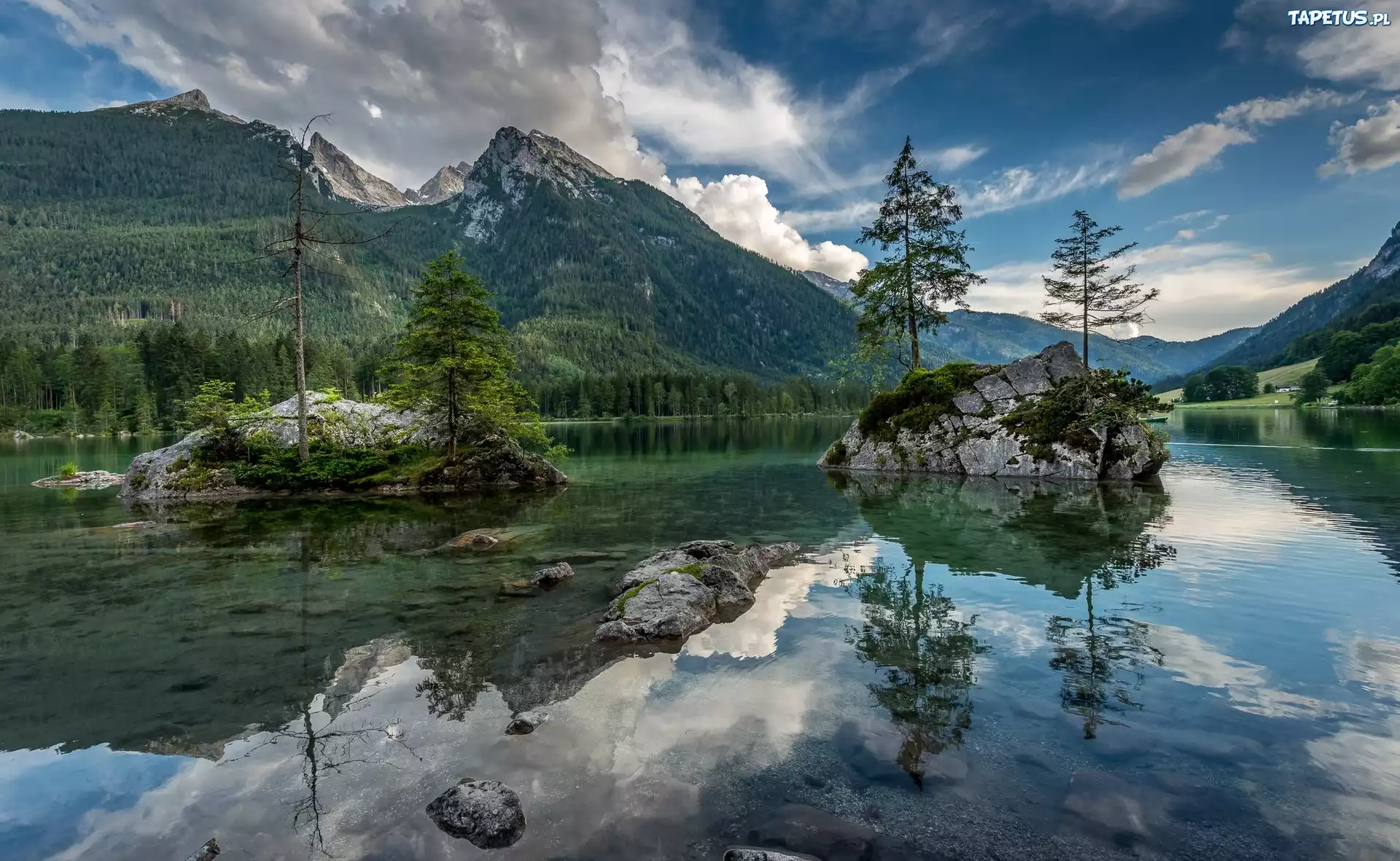 Góry, Jezioro Hintersee, Skały, Drzewa, Chmury, Gmina Berchtesgaden, Bawaria, Niemcy
